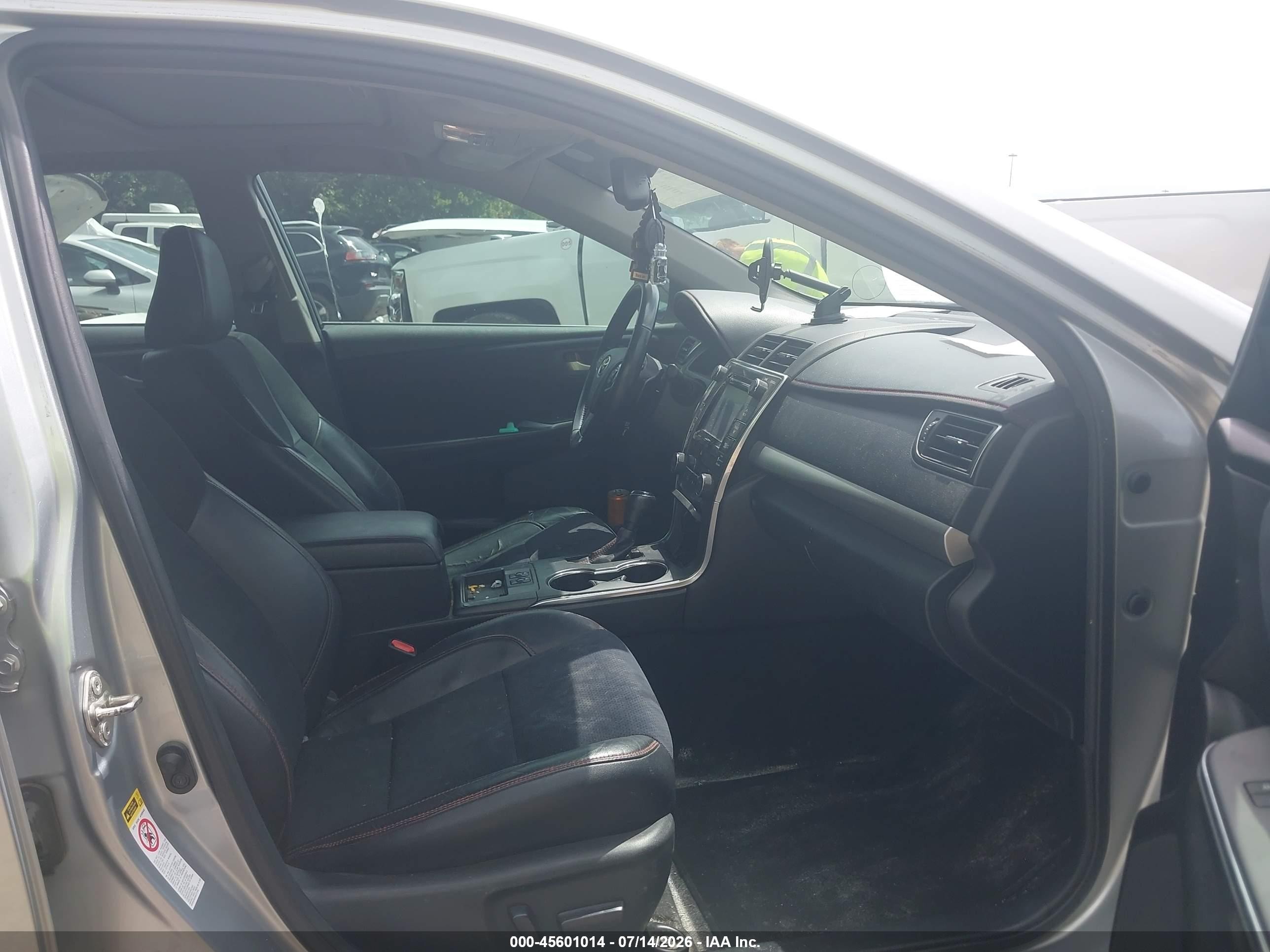 2015 Toyota Camry Xse Silver vin: 4T1BF1FK3FU897141