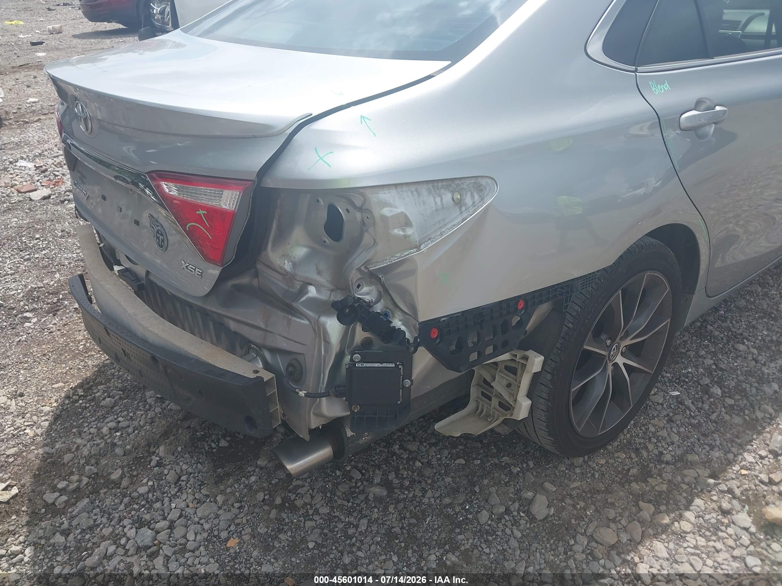2015 Toyota Camry Xse Silver vin: 4T1BF1FK3FU897141