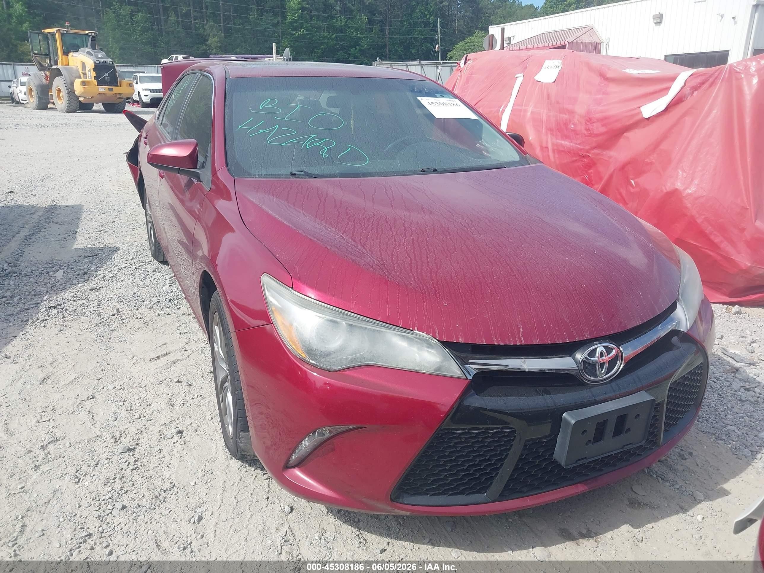 2015 Toyota Camry Se Red vin: 4T1BF1FK3FU900331