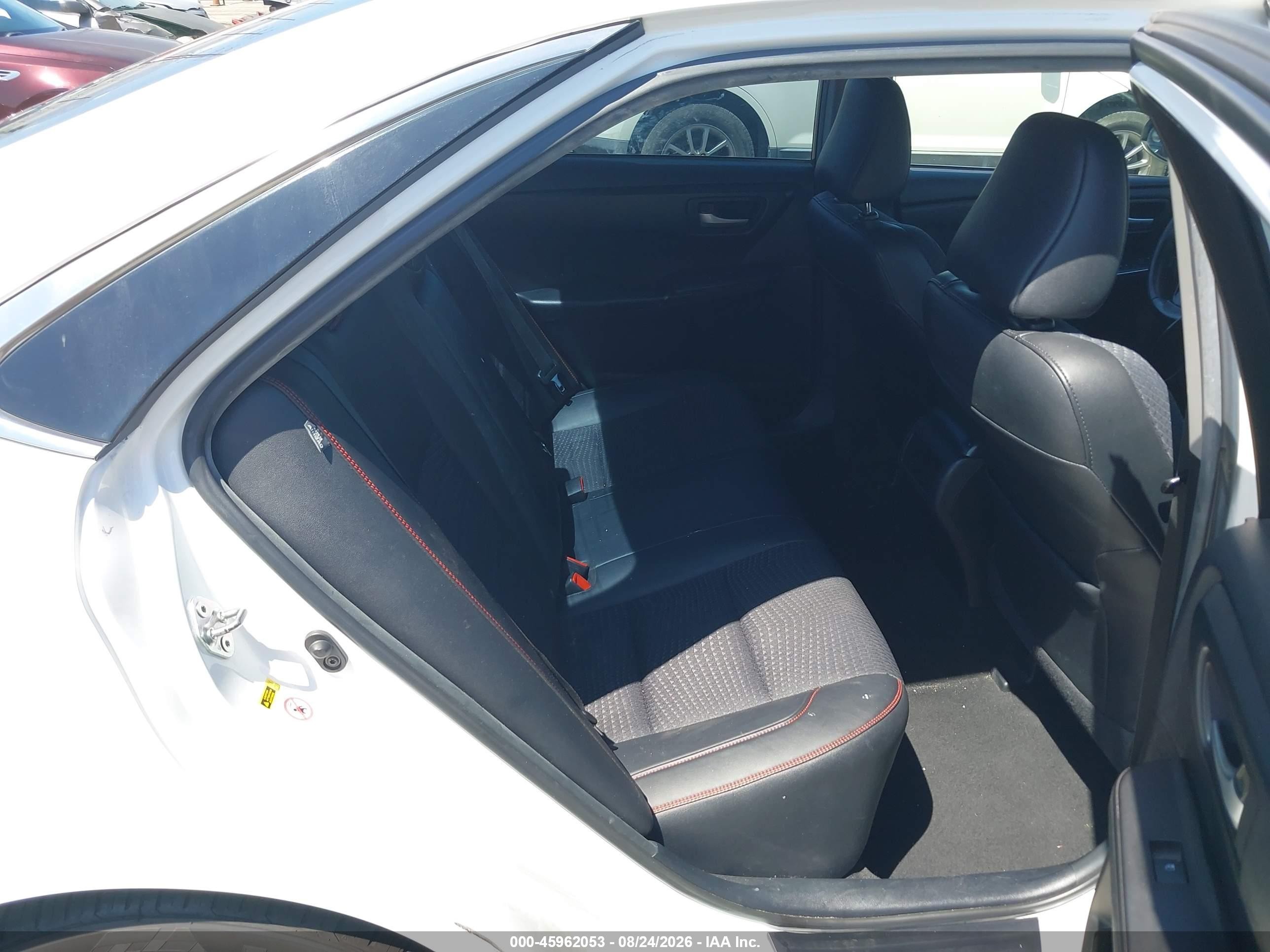 2015 Toyota Camry Se White vin: 4T1BF1FK3FU902323