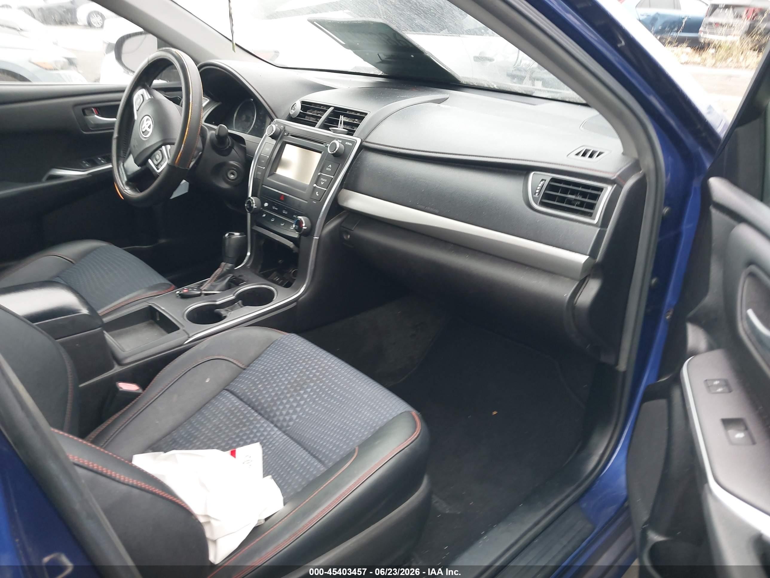 2015 Toyota Camry Se Blue vin: 4T1BF1FK3FU904556