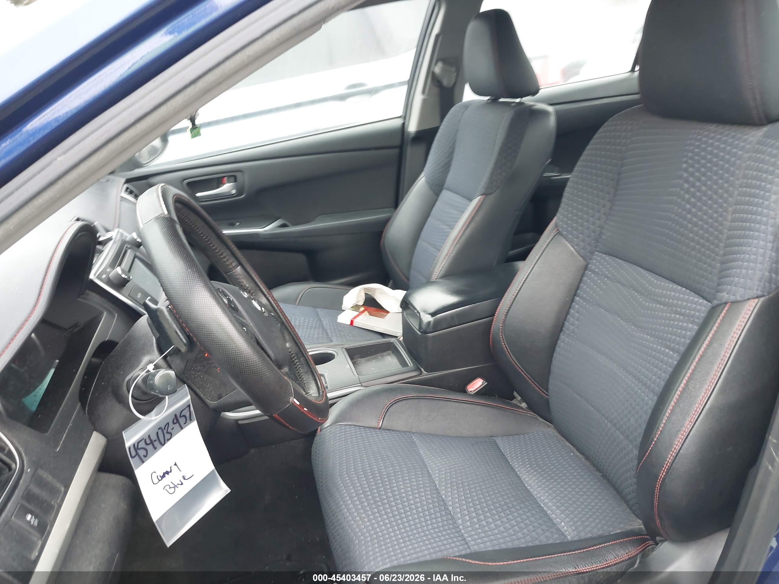 2015 Toyota Camry Se Blue vin: 4T1BF1FK3FU904556