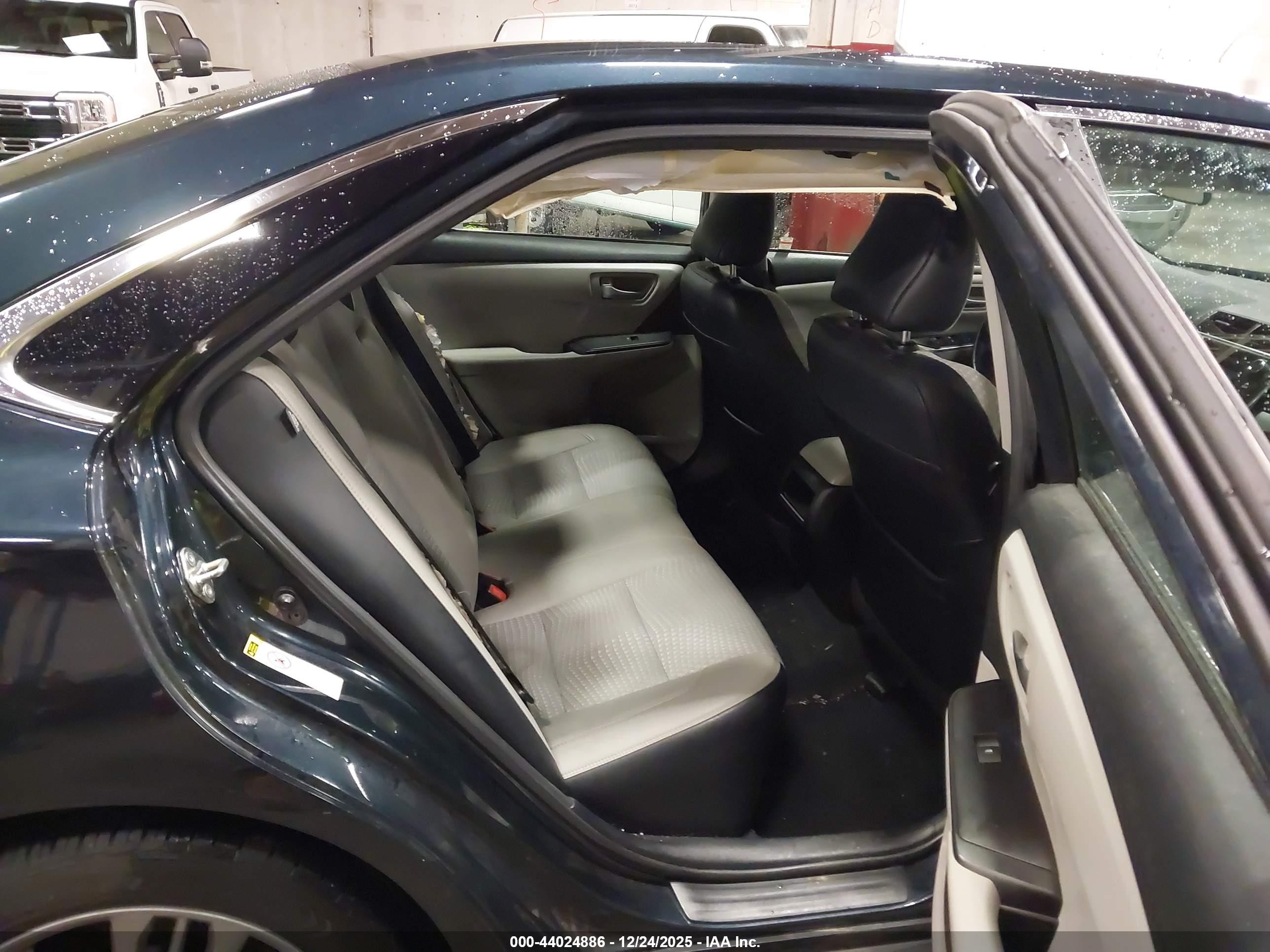 2015 Toyota Camry Se Синий vin: 4T1BF1FK3FU904640