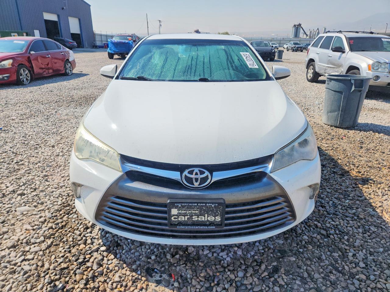 2015 Toyota Camry Le White vin: 4T1BF1FK3FU907828