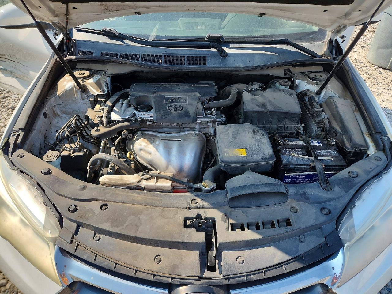 2015 Toyota Camry Le White vin: 4T1BF1FK3FU907828
