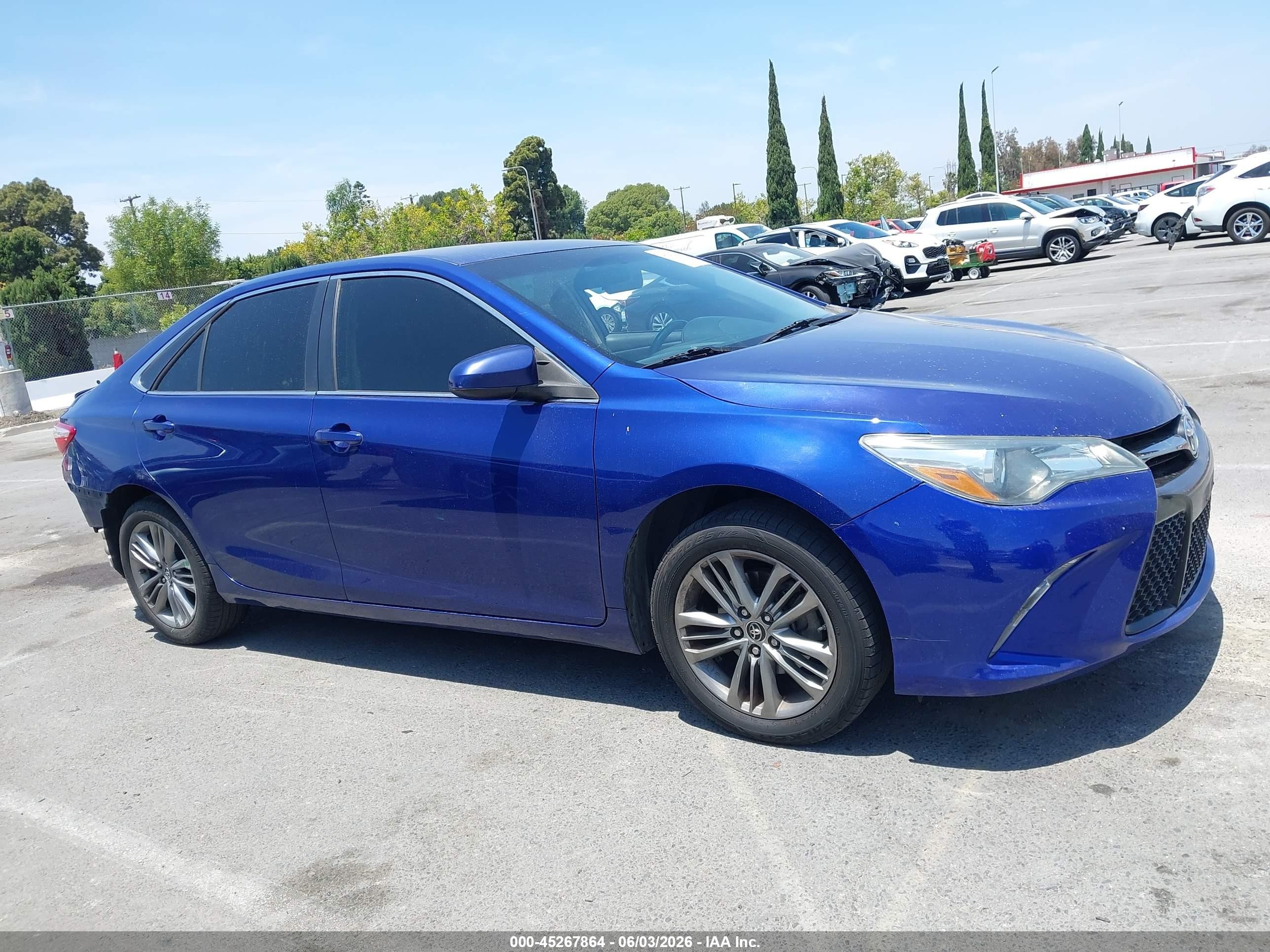 2015 Toyota Camry Se Blue vin: 4T1BF1FK3FU917033