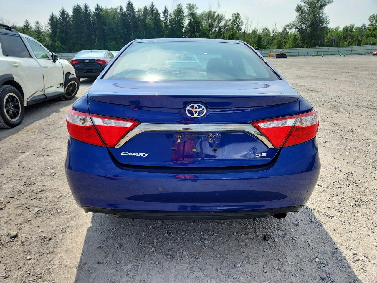 2015 Toyota Camry Se Синий vin: 4T1BF1FK3FU922281