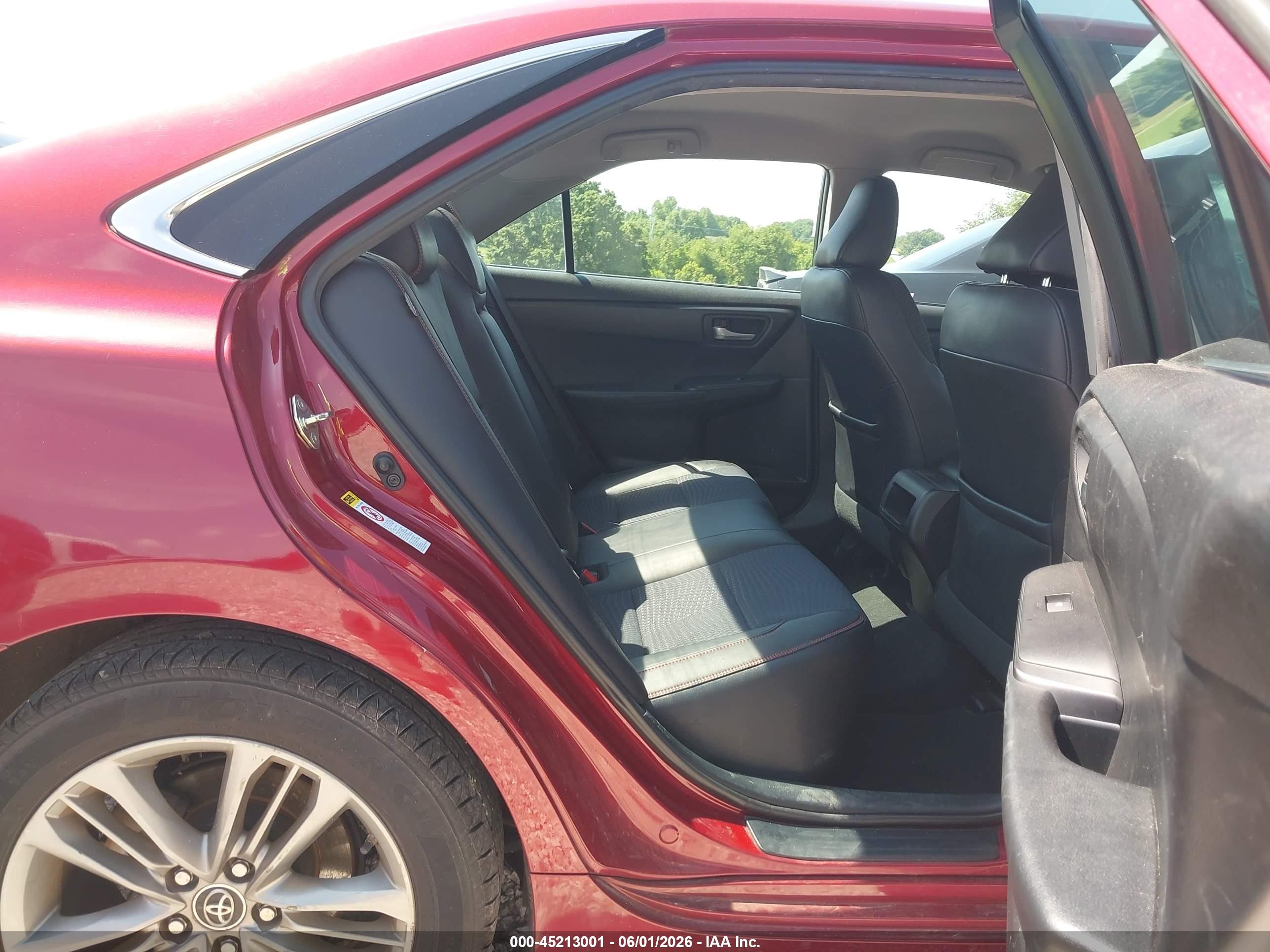 2015 Toyota Camry Se Red vin: 4T1BF1FK3FU923575