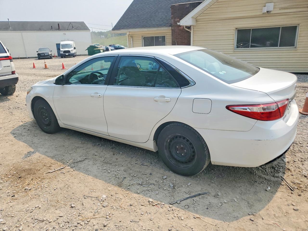 2015 Toyota Camry Le Белый vin: 4T1BF1FK3FU926430
