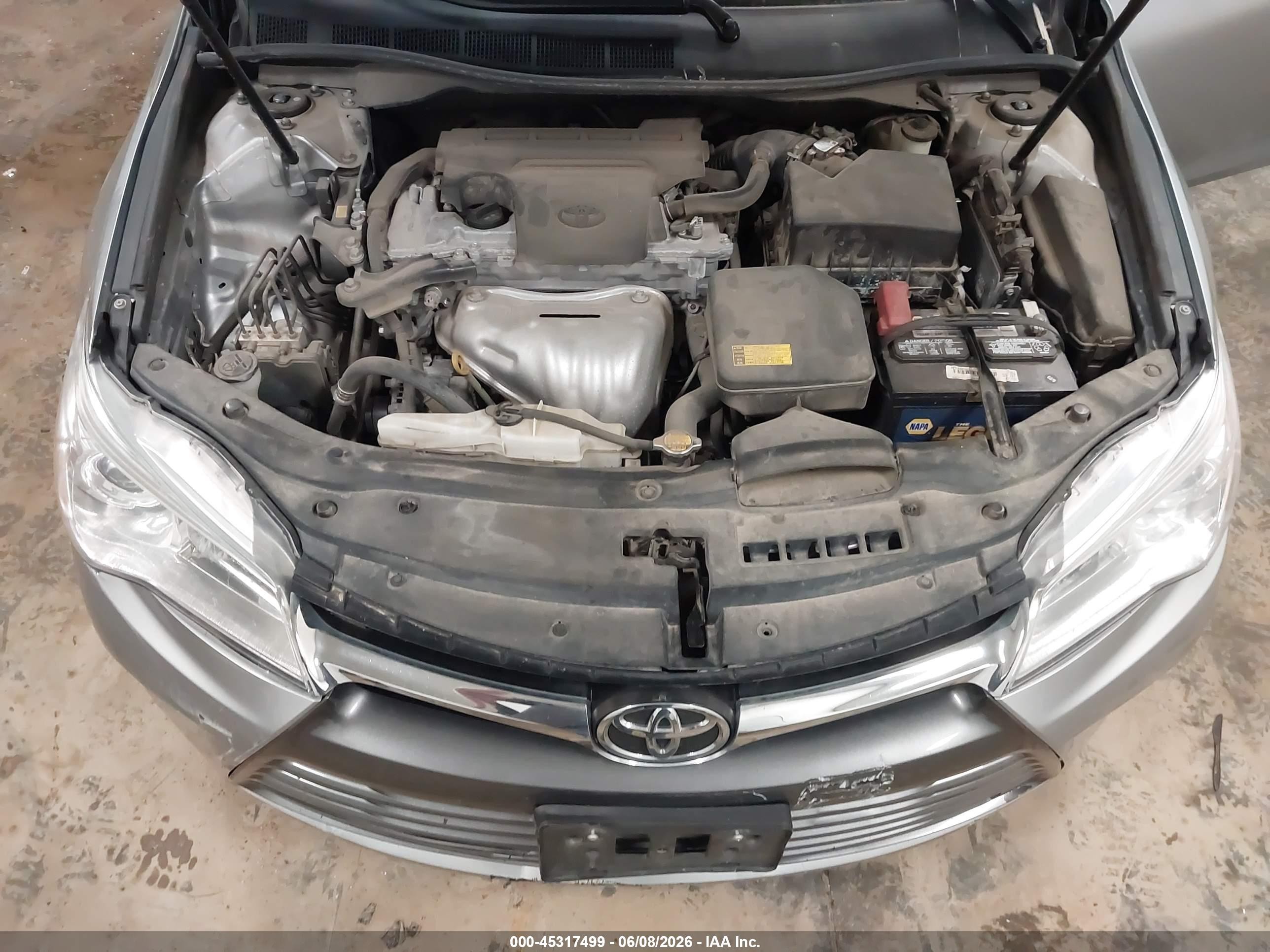 2015 Toyota Camry Le Серебряный vin: 4T1BF1FK3FU932115