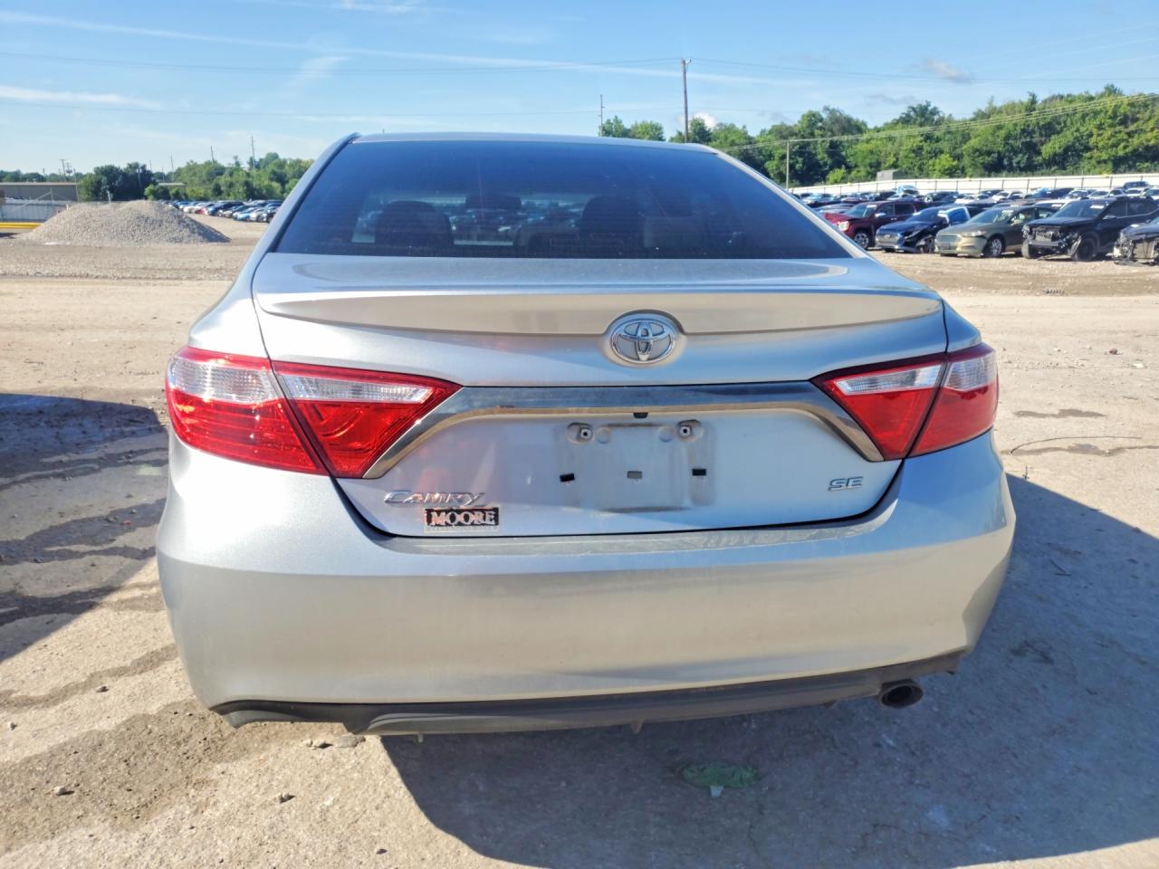 2015 Toyota Camry Se Silver vin: 4T1BF1FK3FU942529
