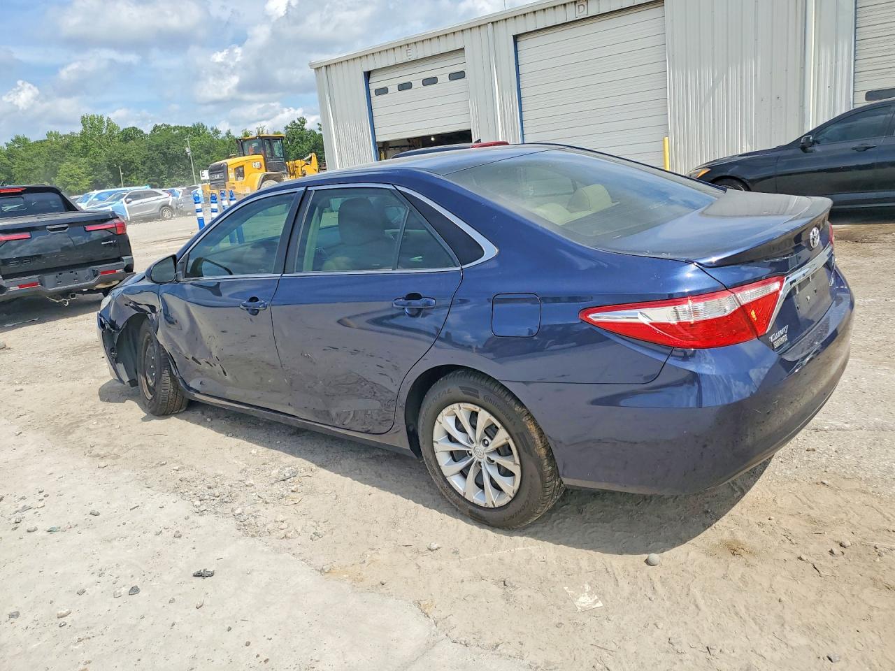 2015 Toyota Camry Le Blue vin: 4T1BF1FK3FU942868