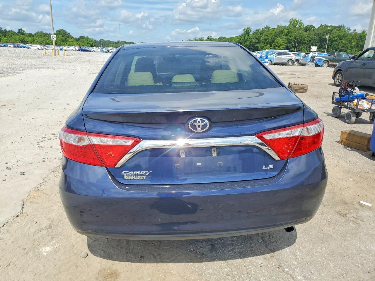 2015 Toyota Camry Le Blue vin: 4T1BF1FK3FU942868