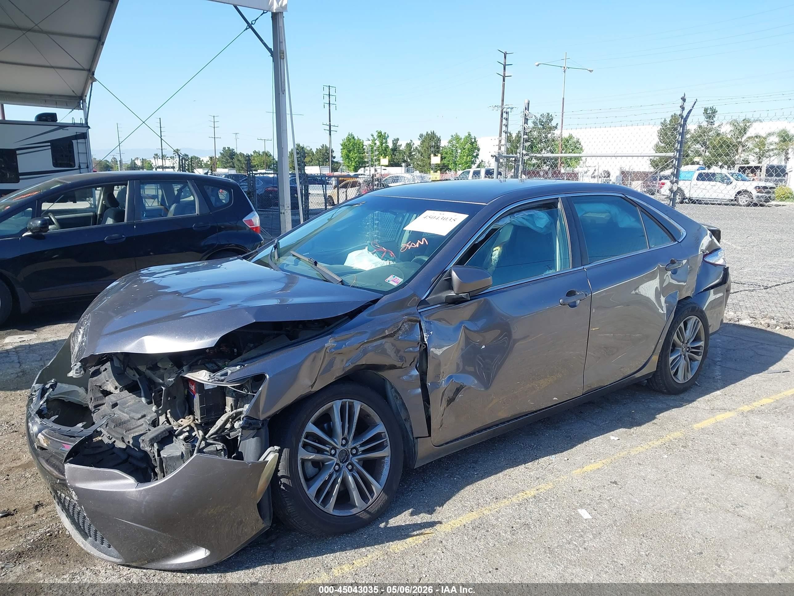 2015 Toyota Camry Se Gray vin: 4T1BF1FK3FU979936