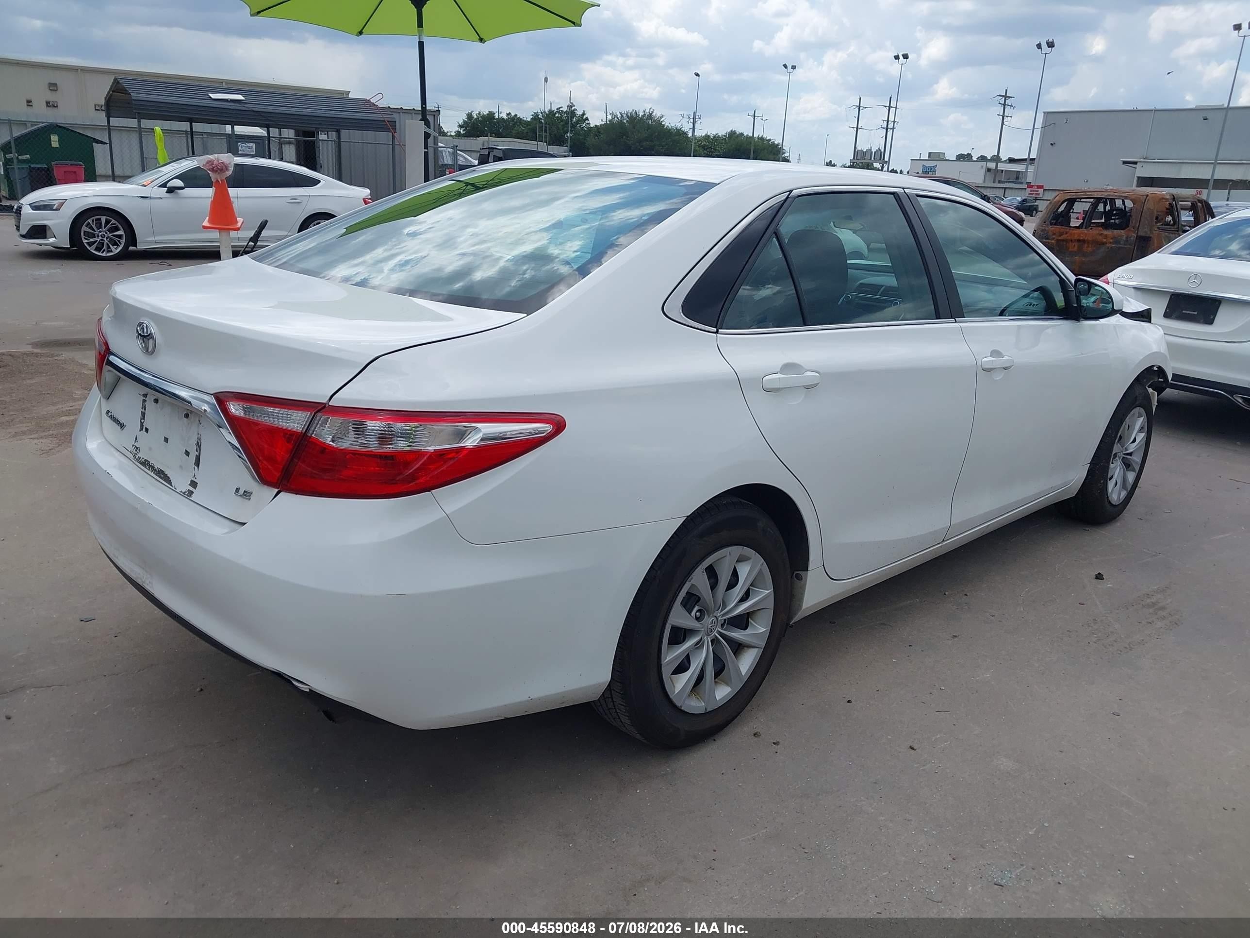 2015 Toyota Camry Le Белый vin: 4T1BF1FK3FU987146