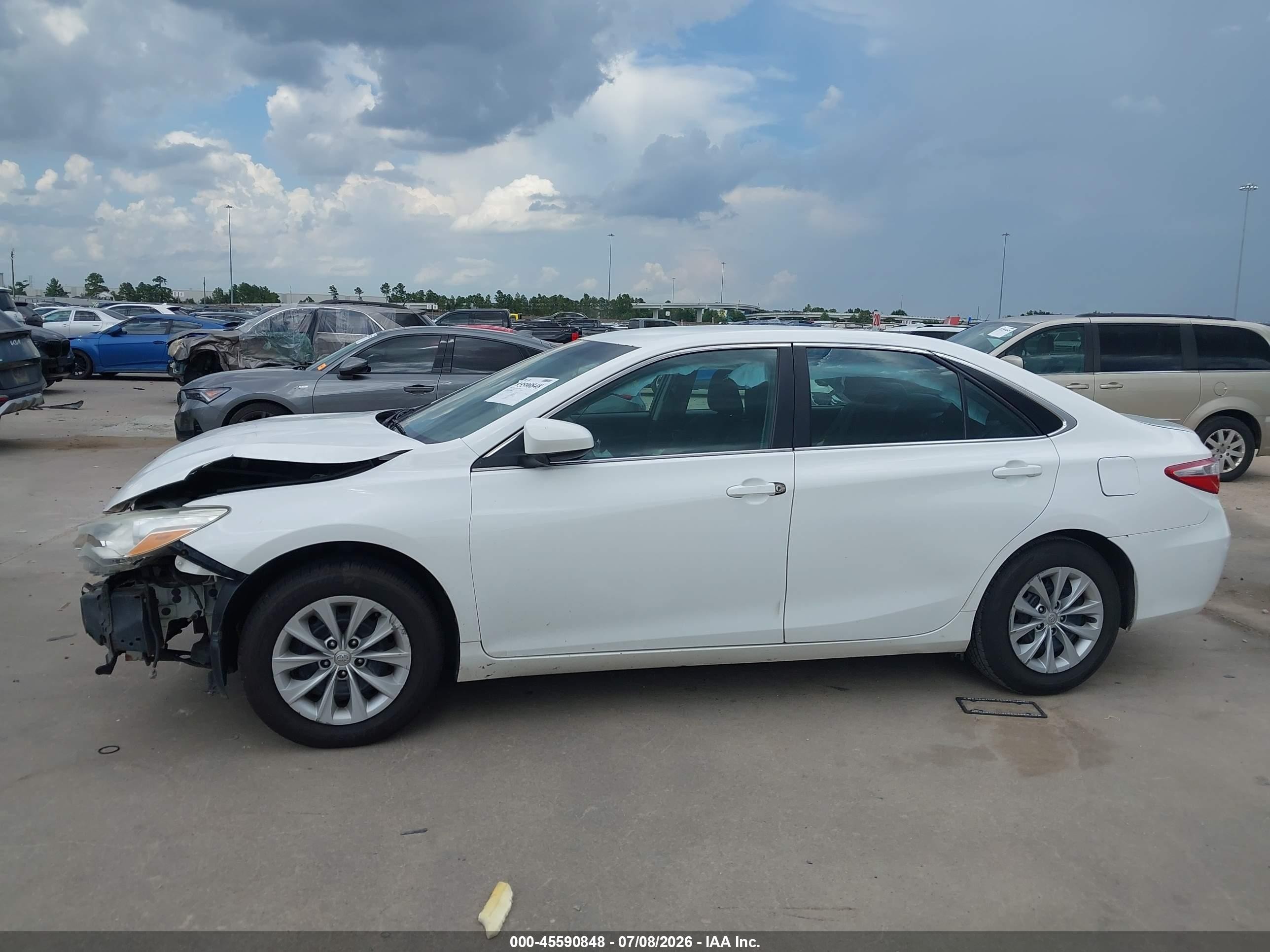 2015 Toyota Camry Le Белый vin: 4T1BF1FK3FU987146