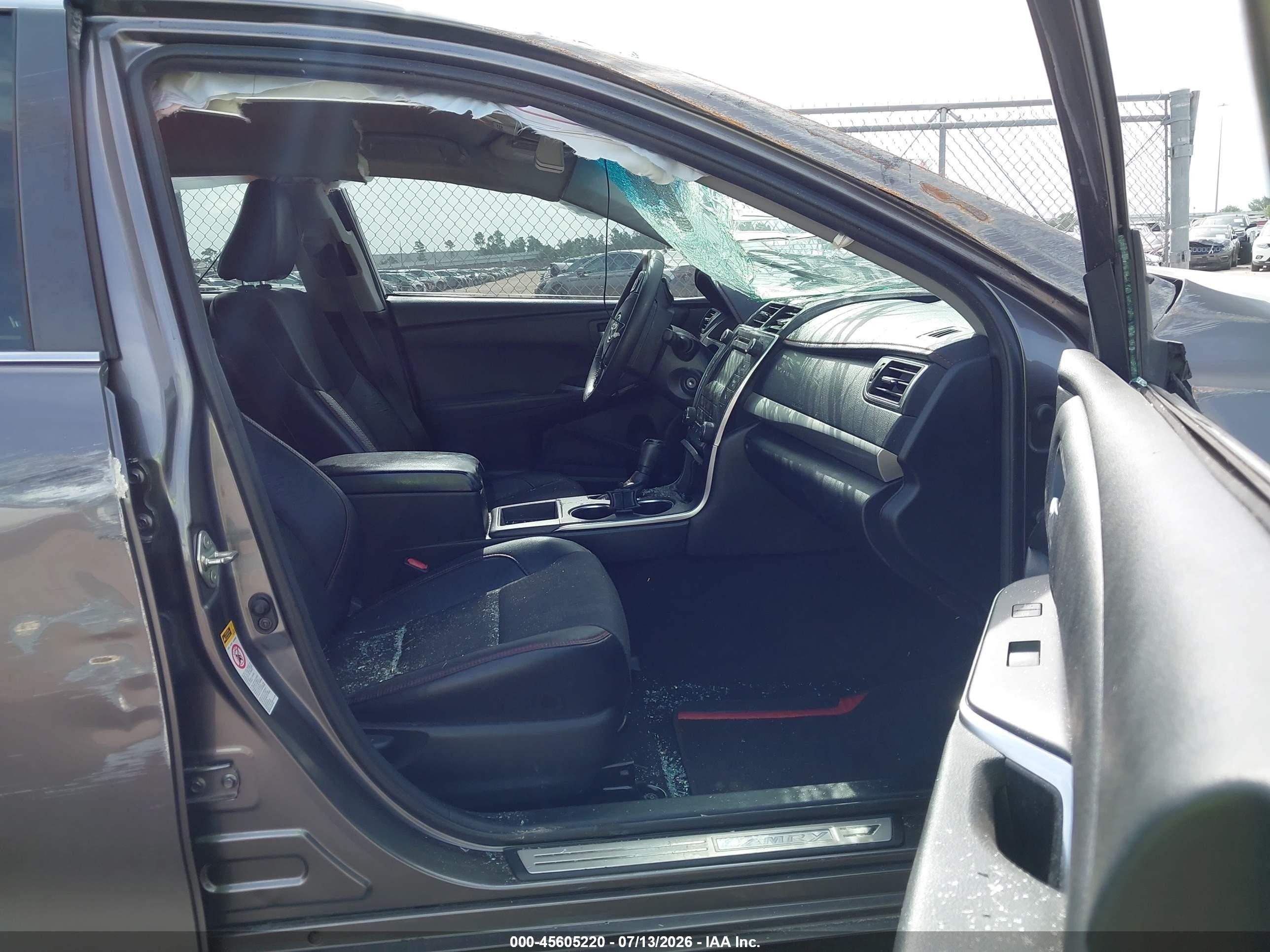2016 Toyota Camry Se Gray vin: 4T1BF1FK3GU200147