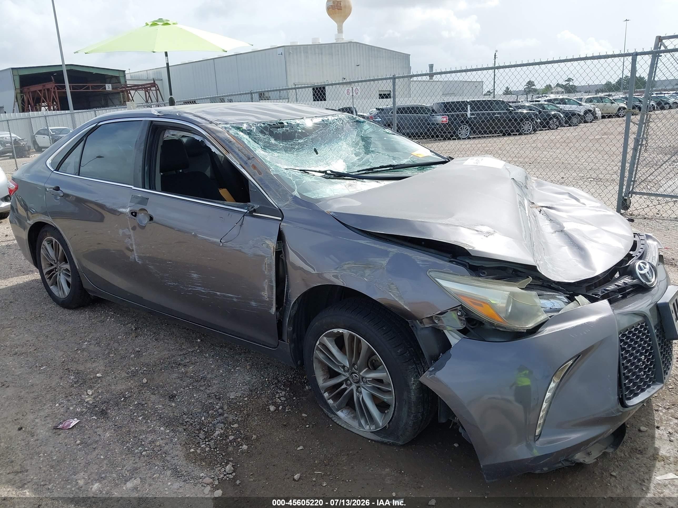 2016 Toyota Camry Se Gray vin: 4T1BF1FK3GU200147