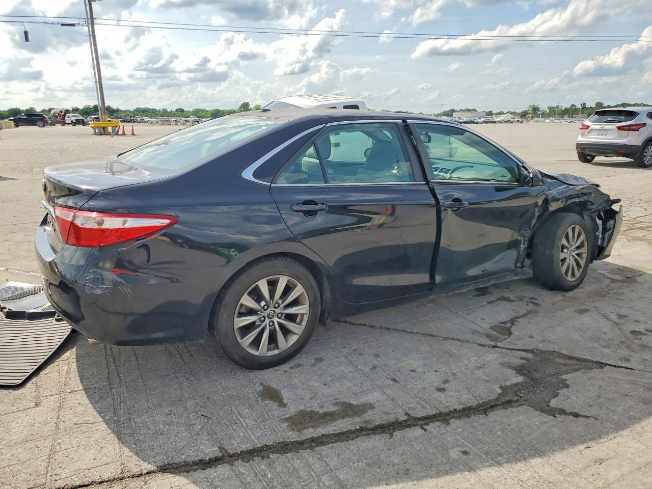 2016 Toyota Camry Xle Черный vin: 4T1BF1FK3GU526806