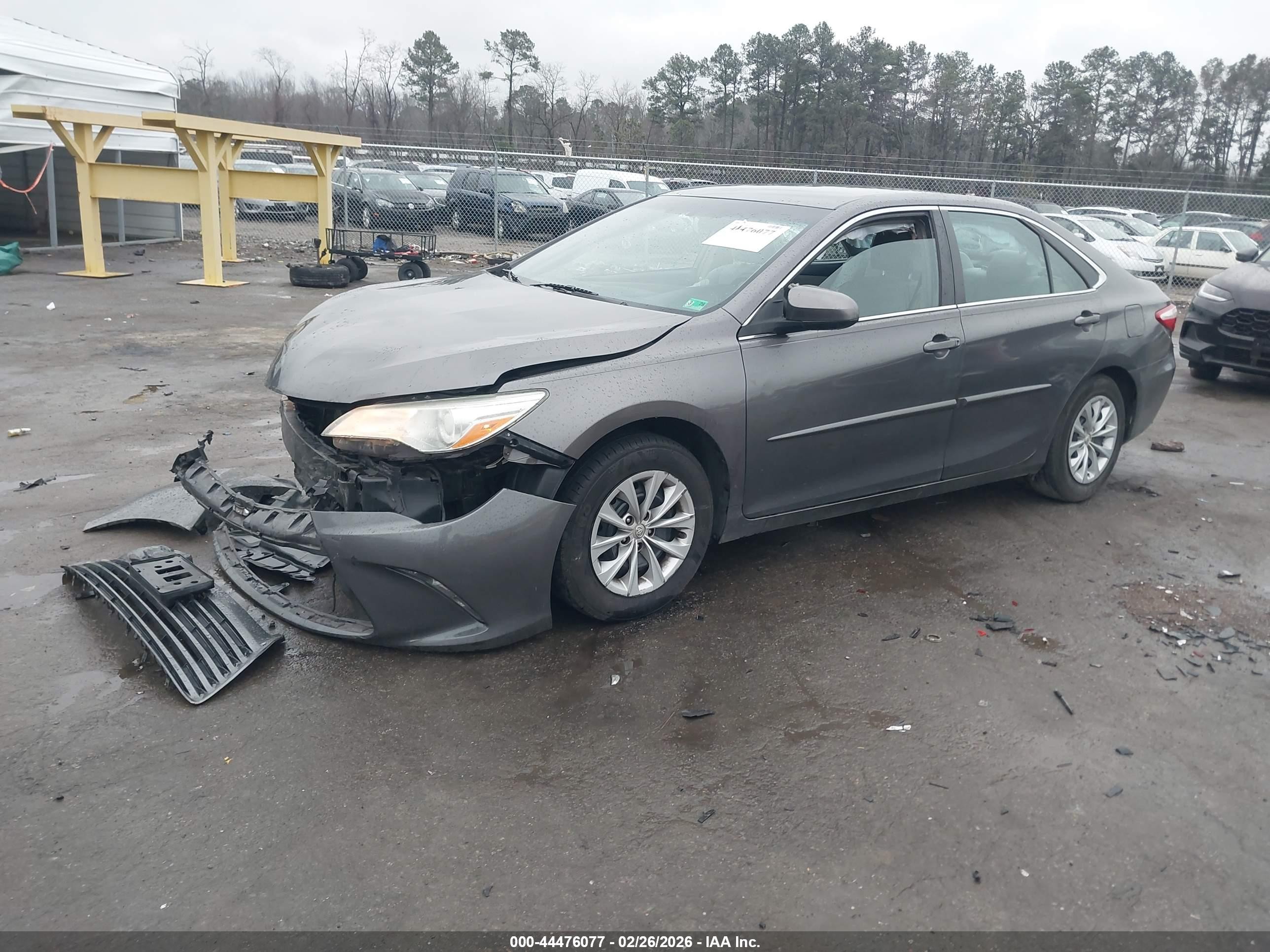 2016 Toyota Camry Le Gray vin: 4T1BF1FK3GU567582