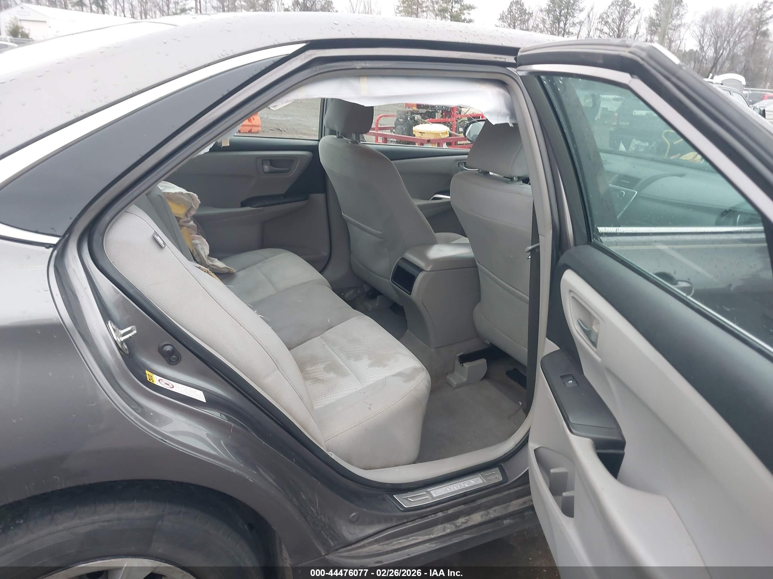 2016 Toyota Camry Le Gray vin: 4T1BF1FK3GU567582