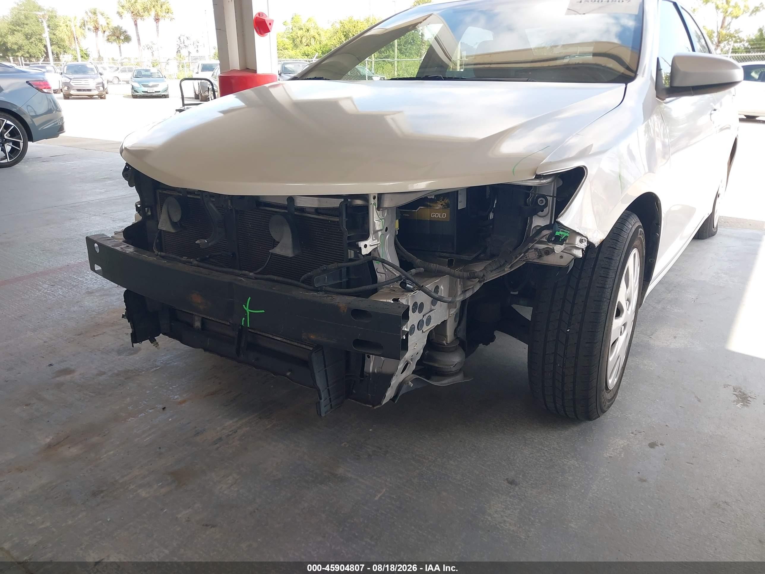 2012 Toyota Camry Le Серебряный vin: 4T1BF1FK4CU044145