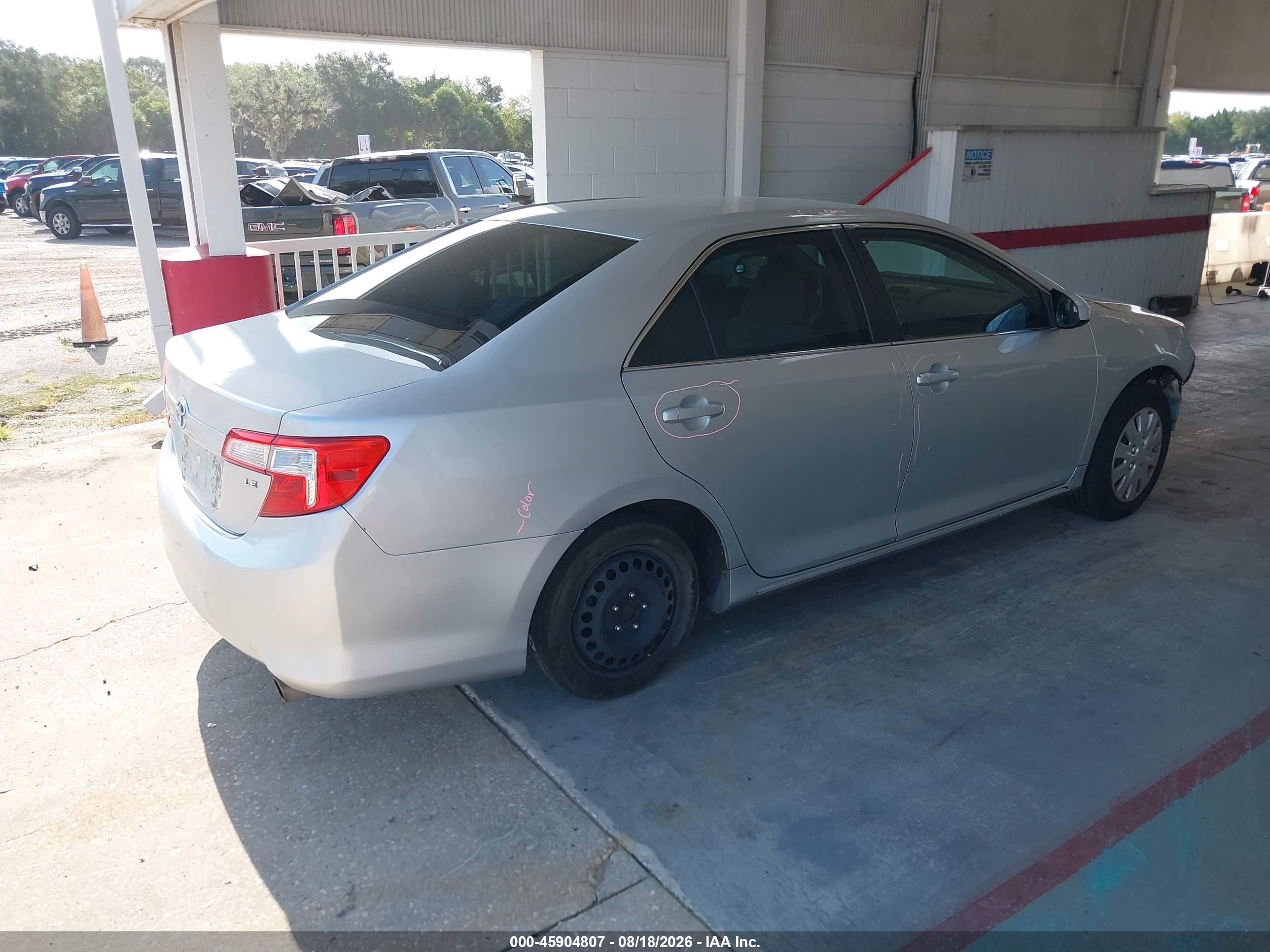 2012 Toyota Camry Le Серебряный vin: 4T1BF1FK4CU044145