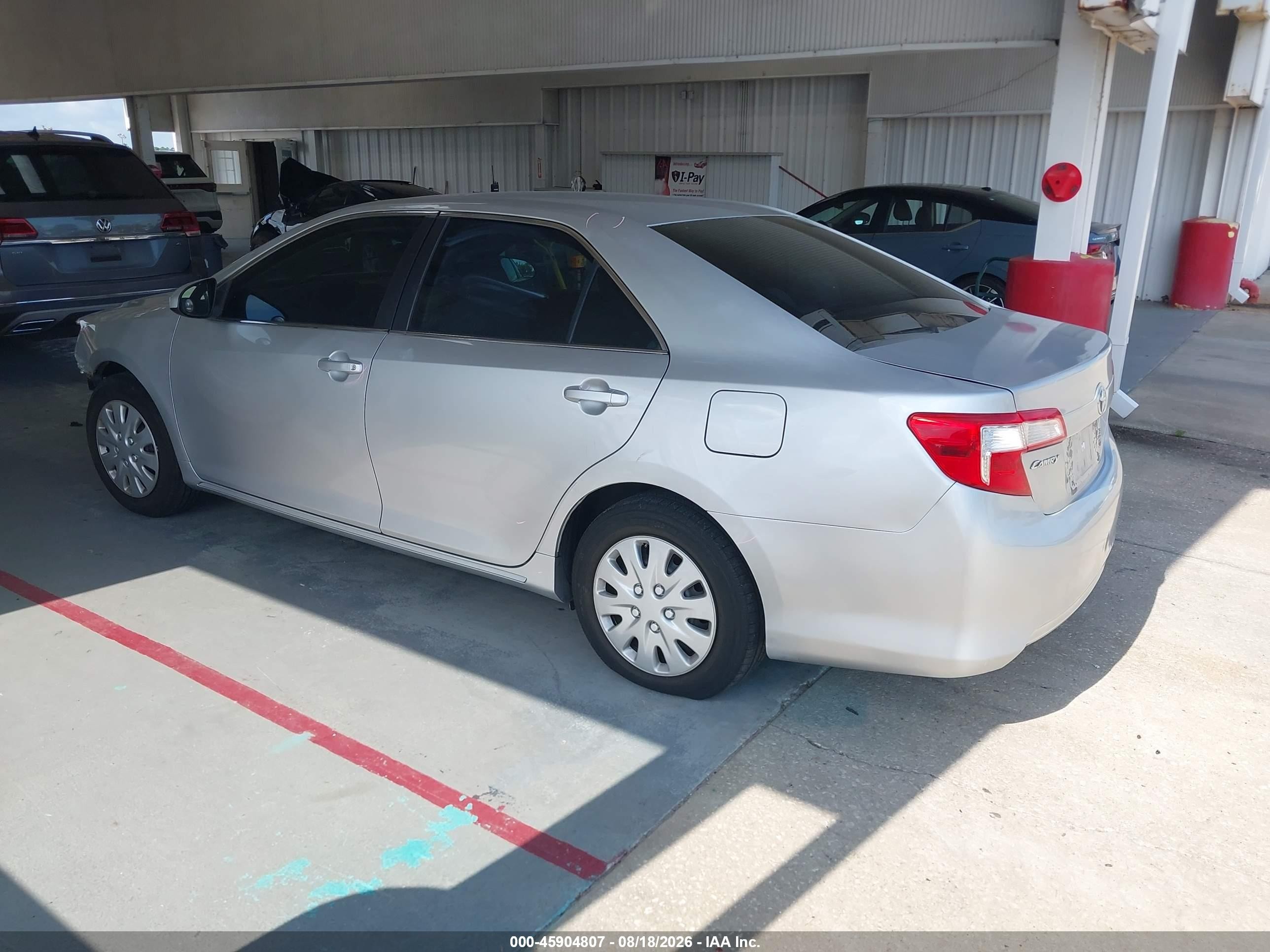 2012 Toyota Camry Le Серебряный vin: 4T1BF1FK4CU044145