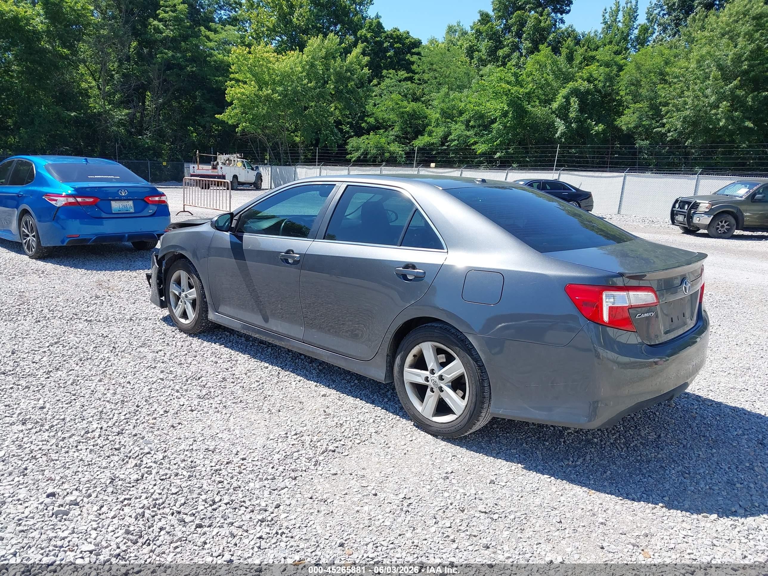 2012 Toyota Camry Se Silver vin: 4T1BF1FK4CU046557