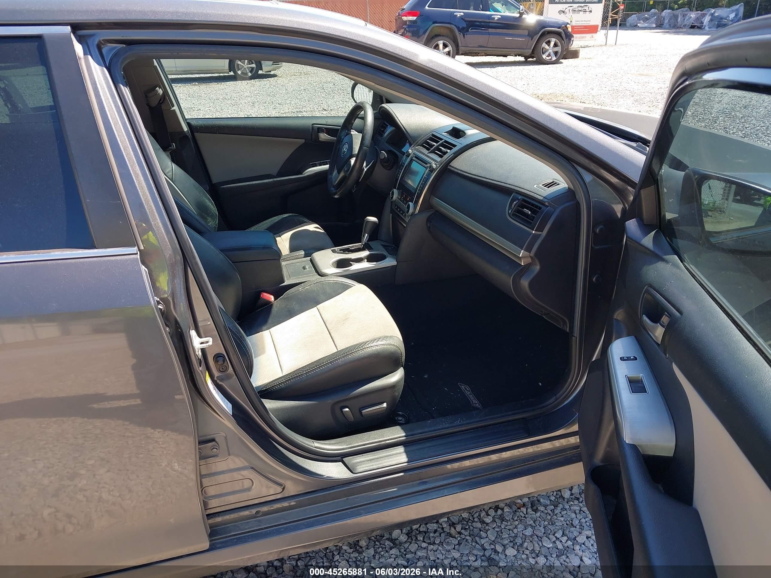 2012 Toyota Camry Se Silver vin: 4T1BF1FK4CU046557