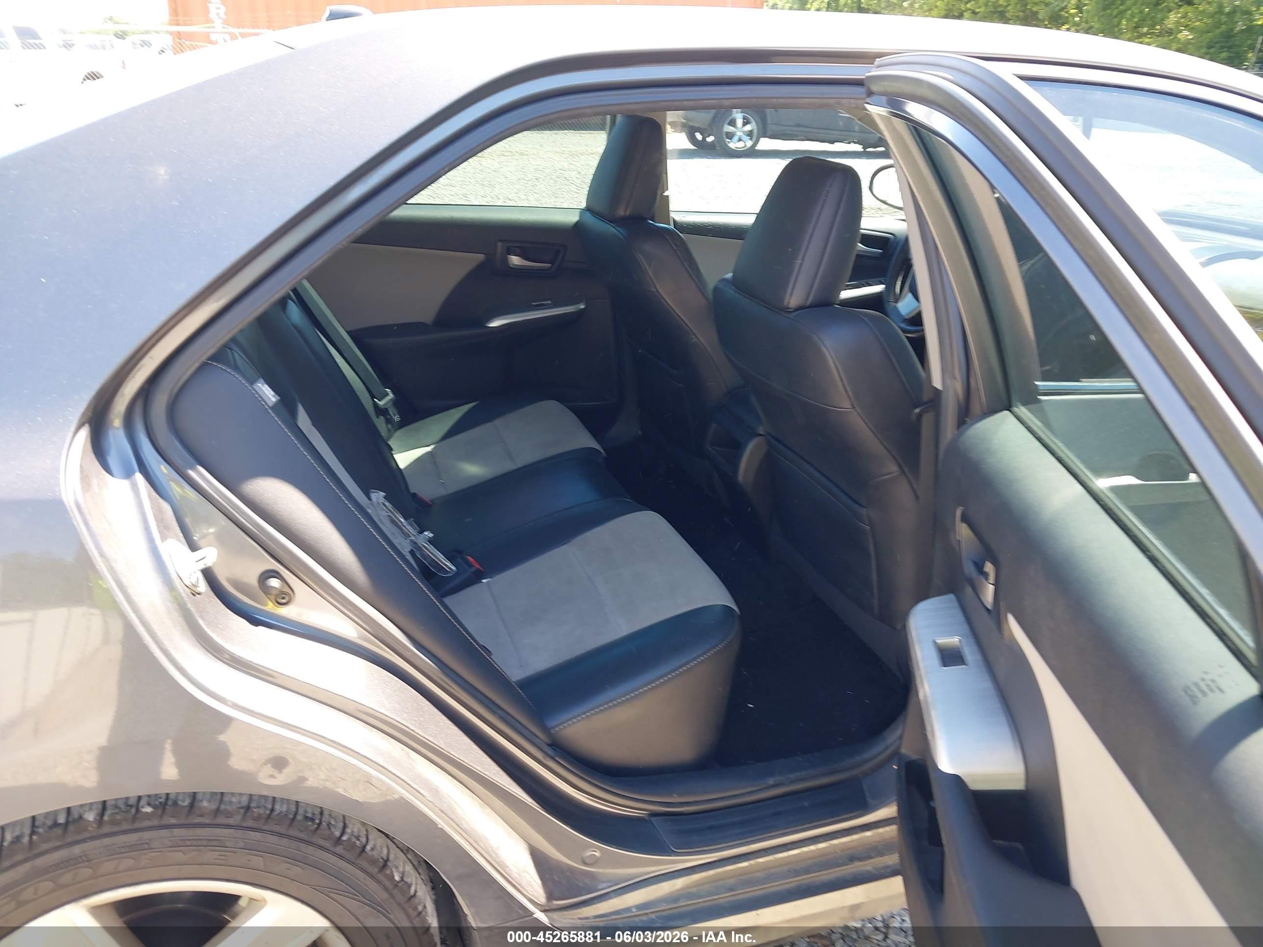 2012 Toyota Camry Se Silver vin: 4T1BF1FK4CU046557