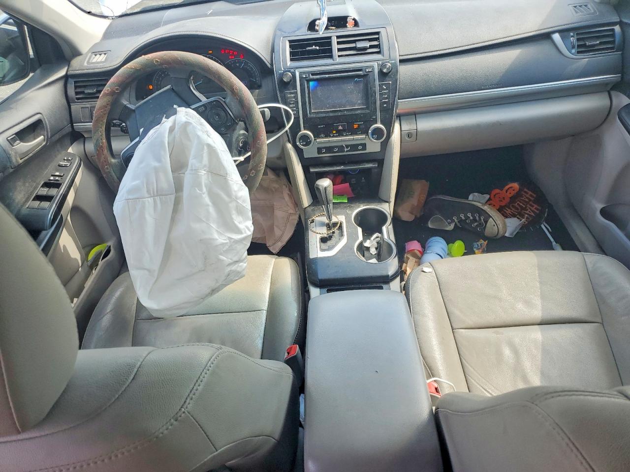 2012 Toyota Camry Le Silver vin: 4T1BF1FK4CU052052