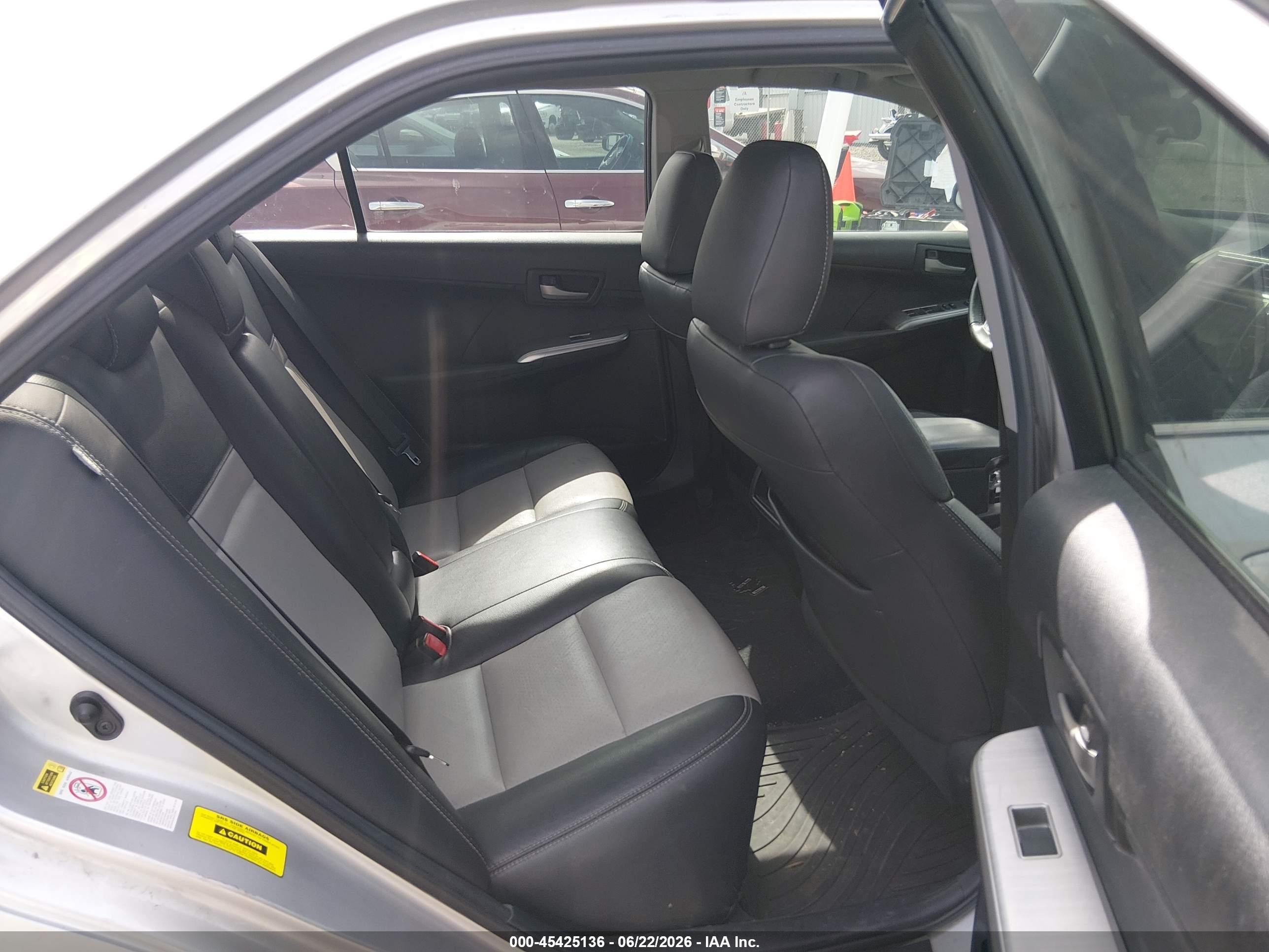 2012 Toyota Camry Se/le/xle Silver vin: 4T1BF1FK4CU064976