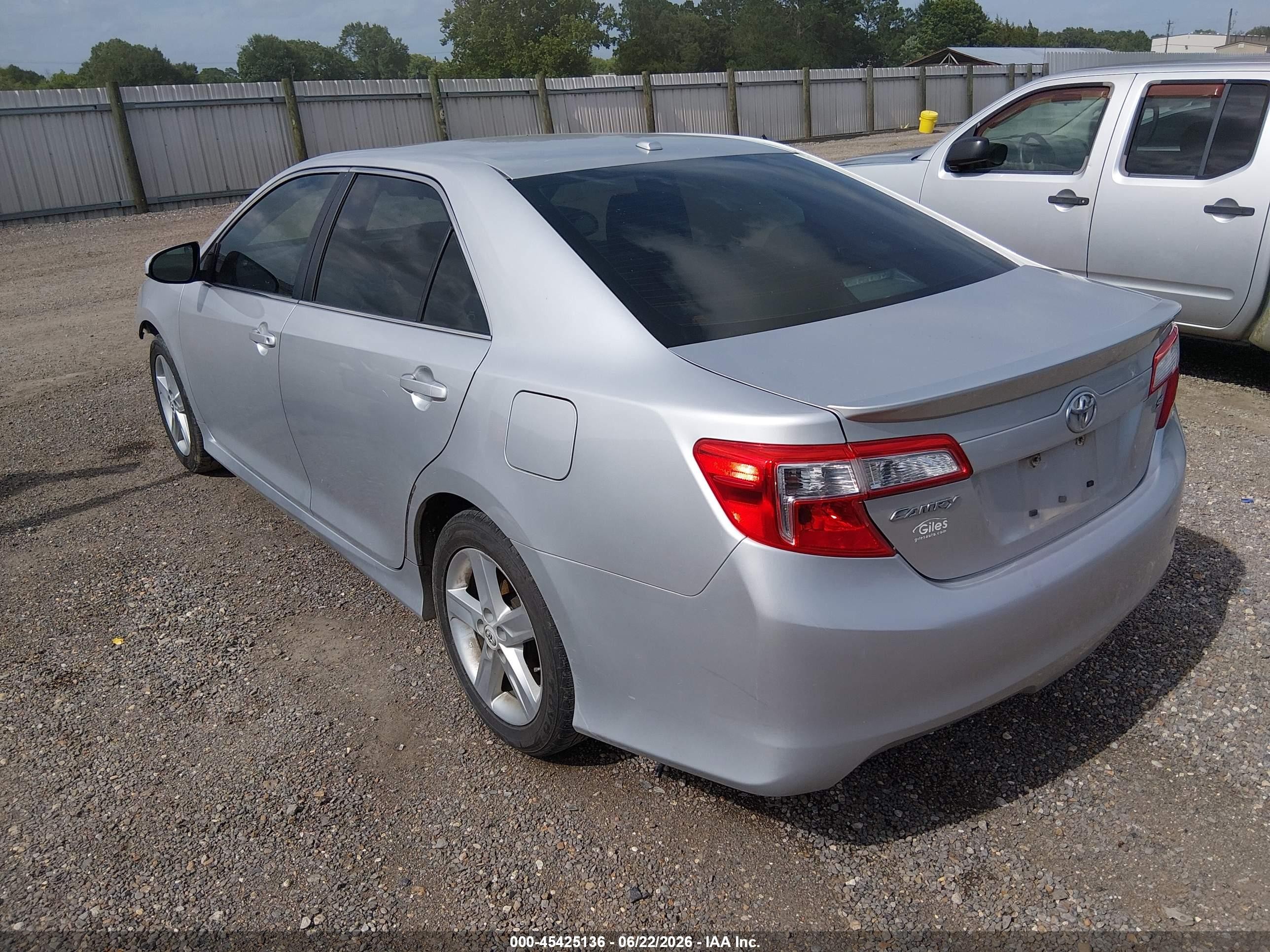 2012 Toyota Camry Se/le/xle Silver vin: 4T1BF1FK4CU064976