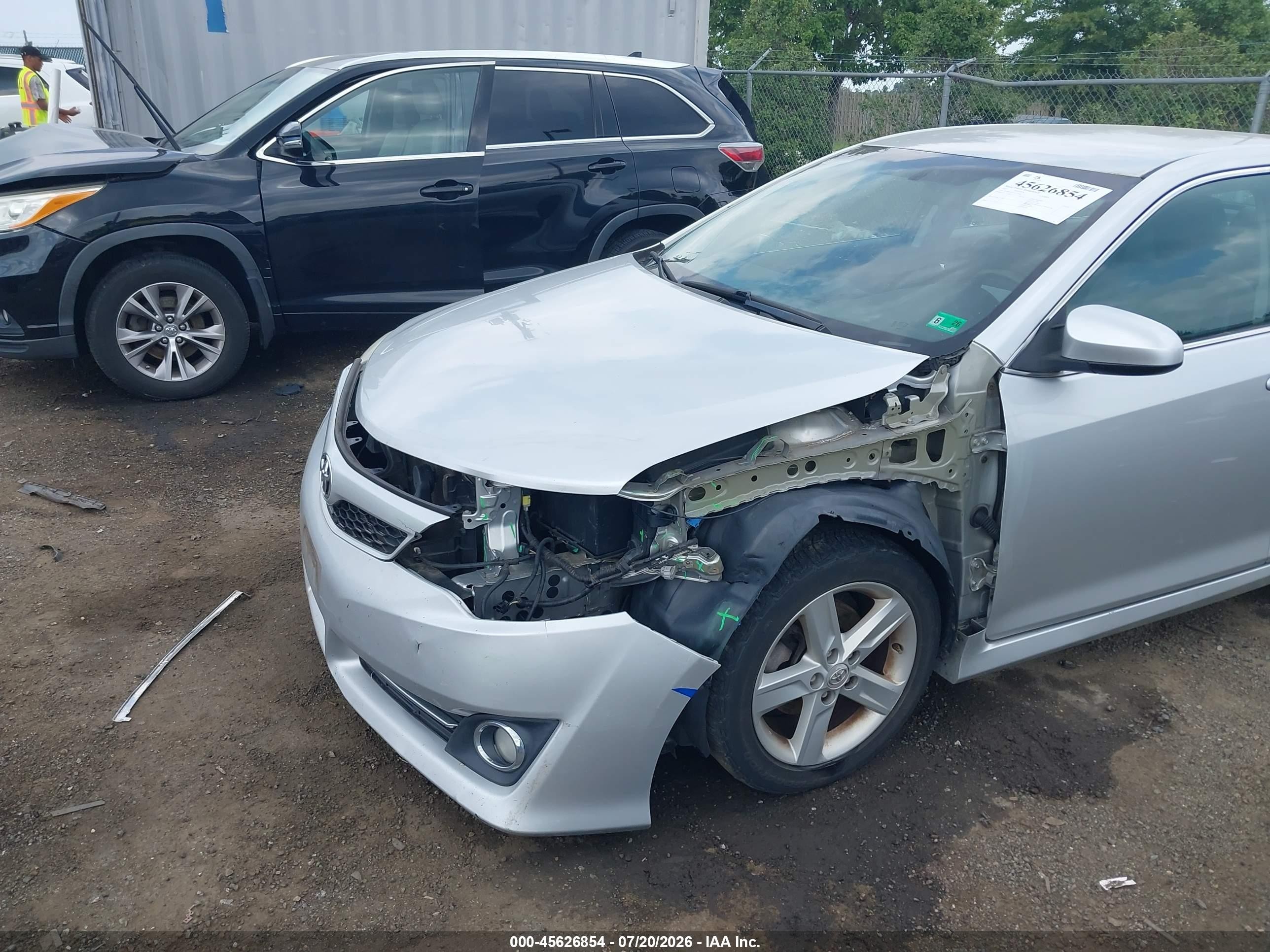 2012 Toyota Camry Se Silver vin: 4T1BF1FK4CU134508
