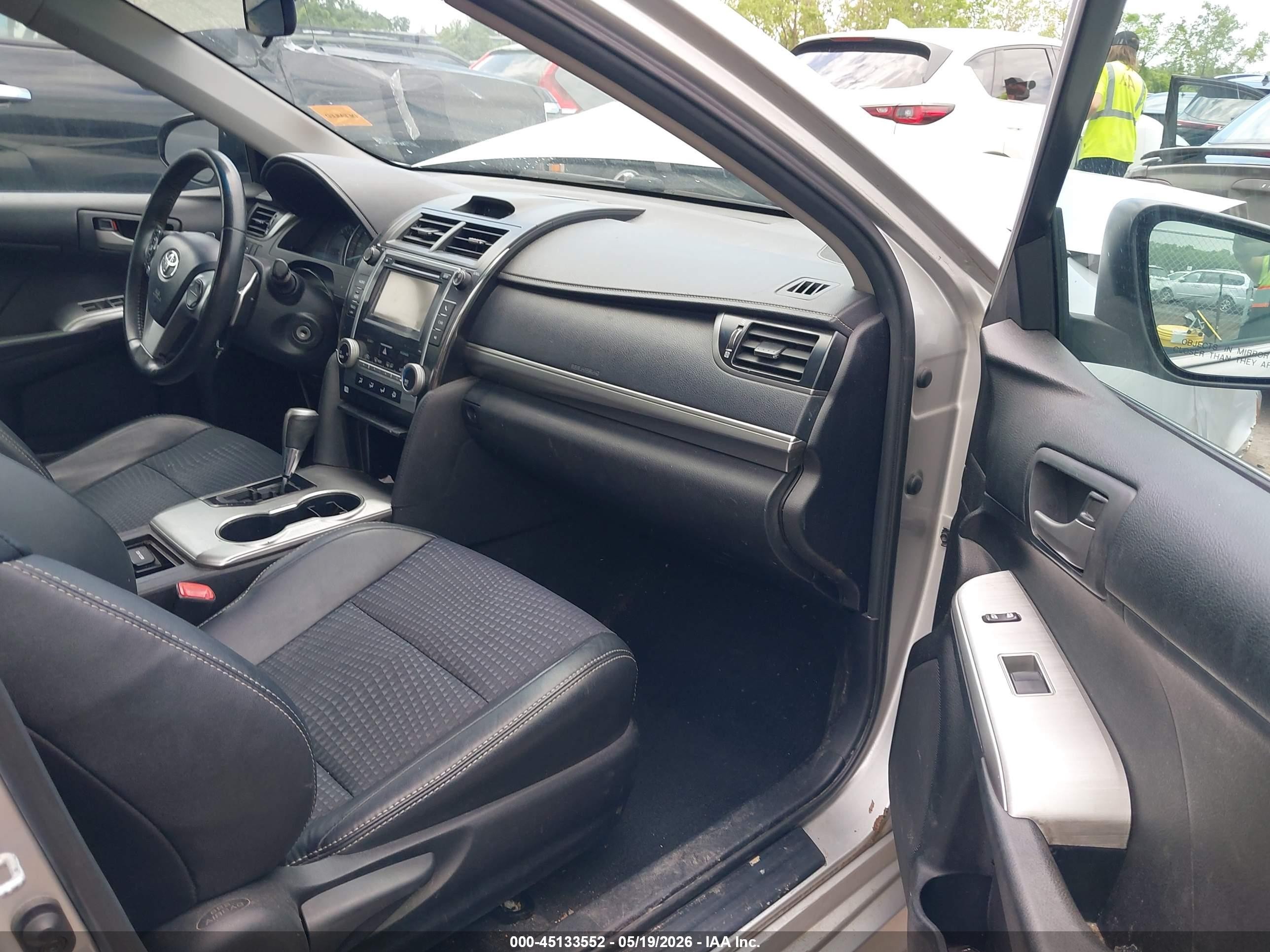 2012 Toyota Camry Se Silver vin: 4T1BF1FK4CU140437