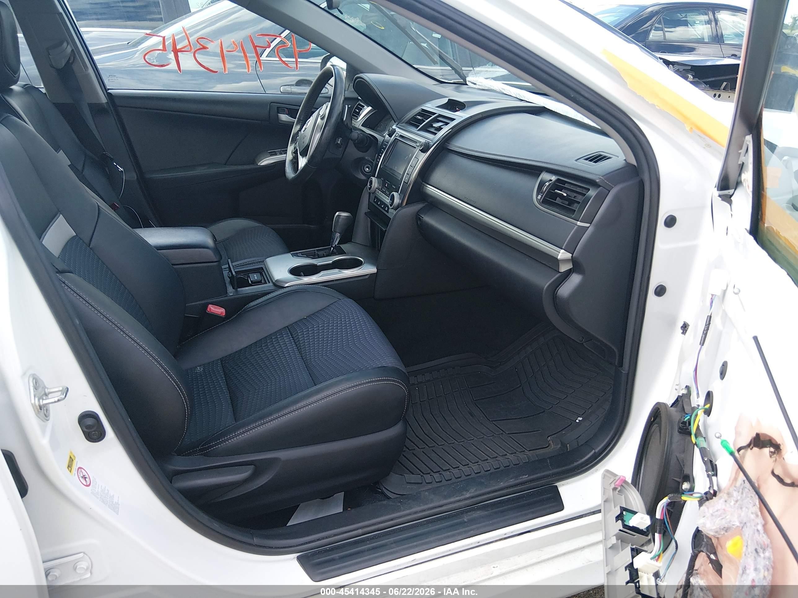 2012 Toyota Camry Se White vin: 4T1BF1FK4CU144262