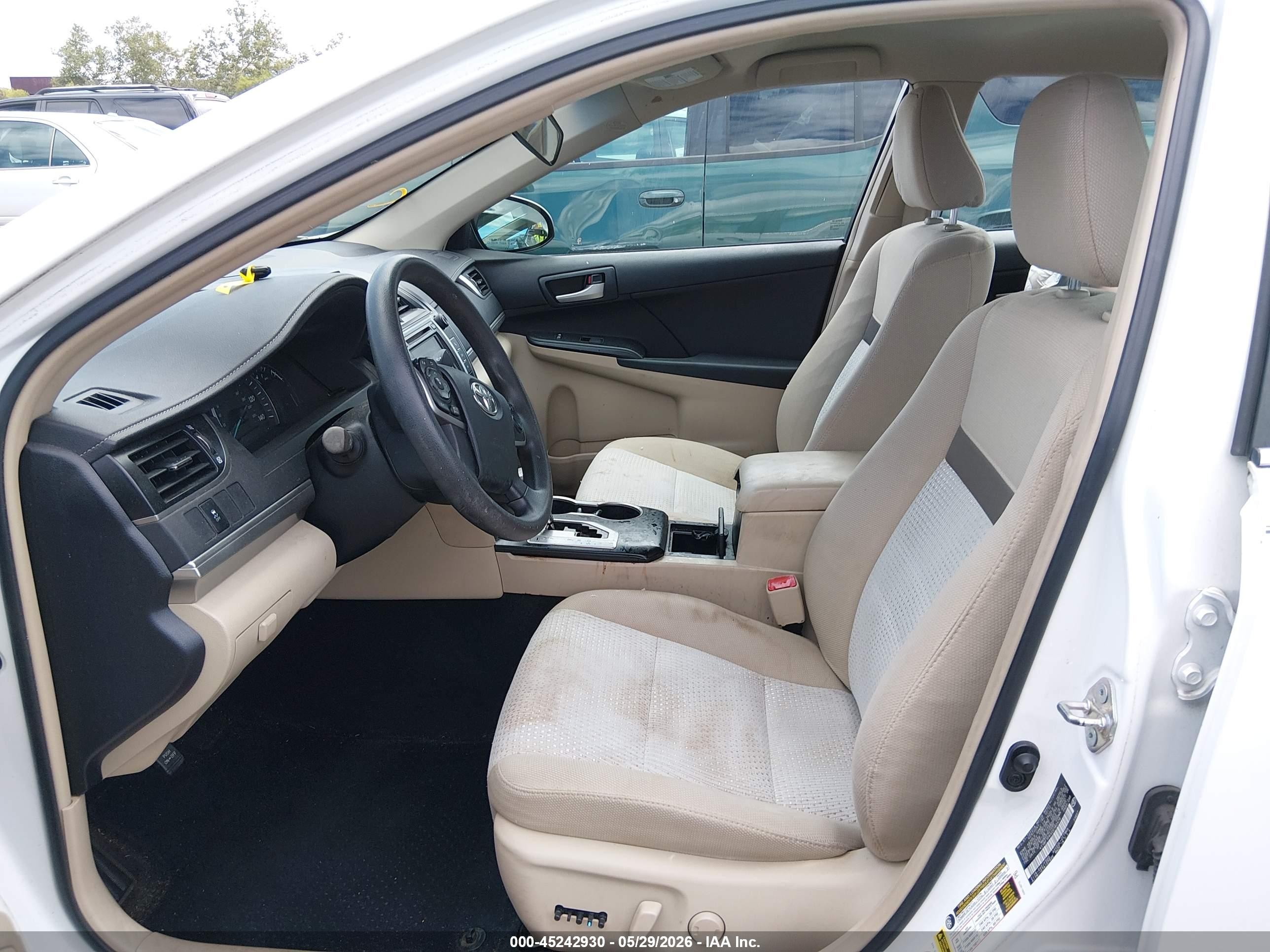 2012 Toyota Camry Le White vin: 4T1BF1FK4CU182476