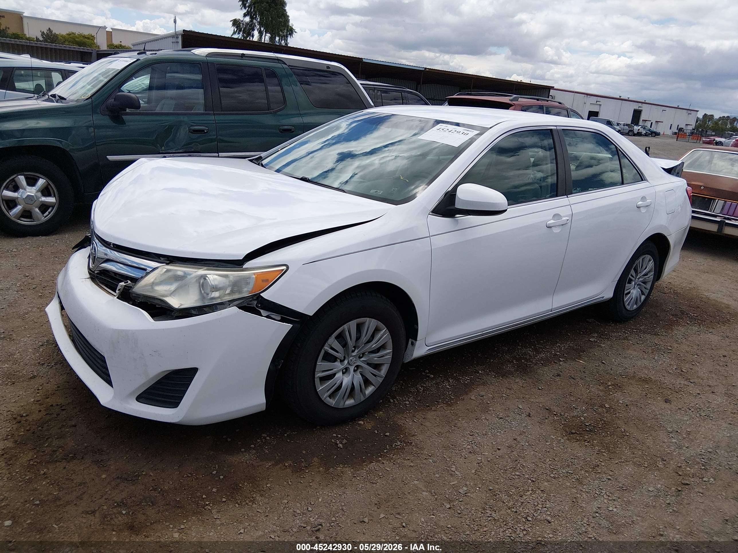 2012 Toyota Camry Le White vin: 4T1BF1FK4CU182476