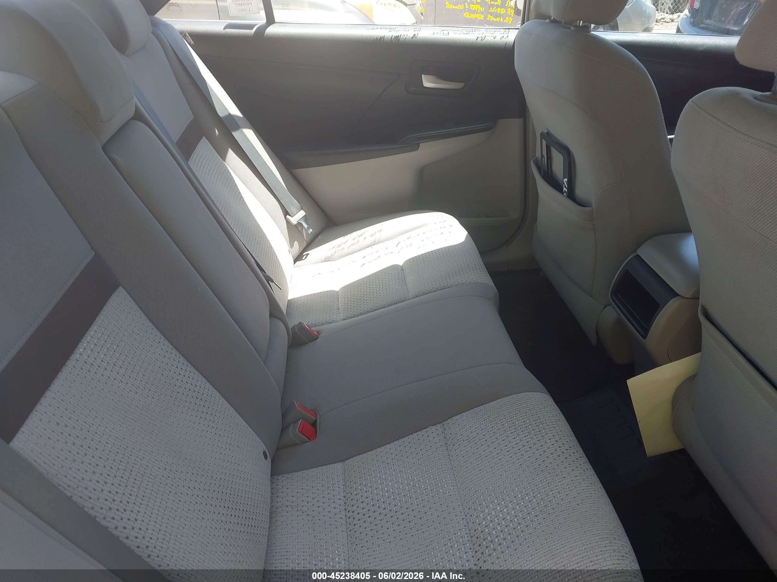 2012 Toyota Camry Le White vin: 4T1BF1FK4CU190786