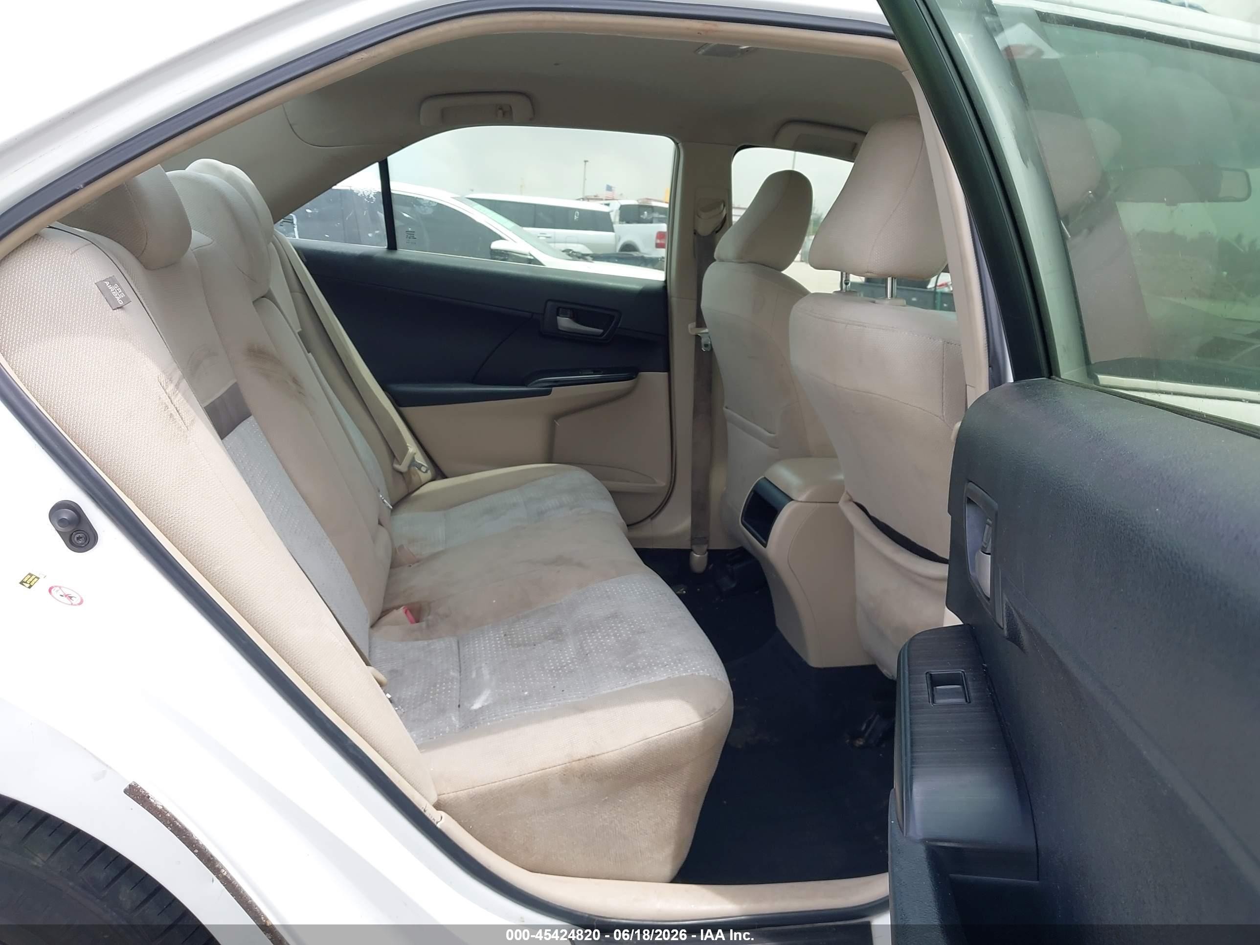 2012 Toyota Camry Le White vin: 4T1BF1FK4CU547173
