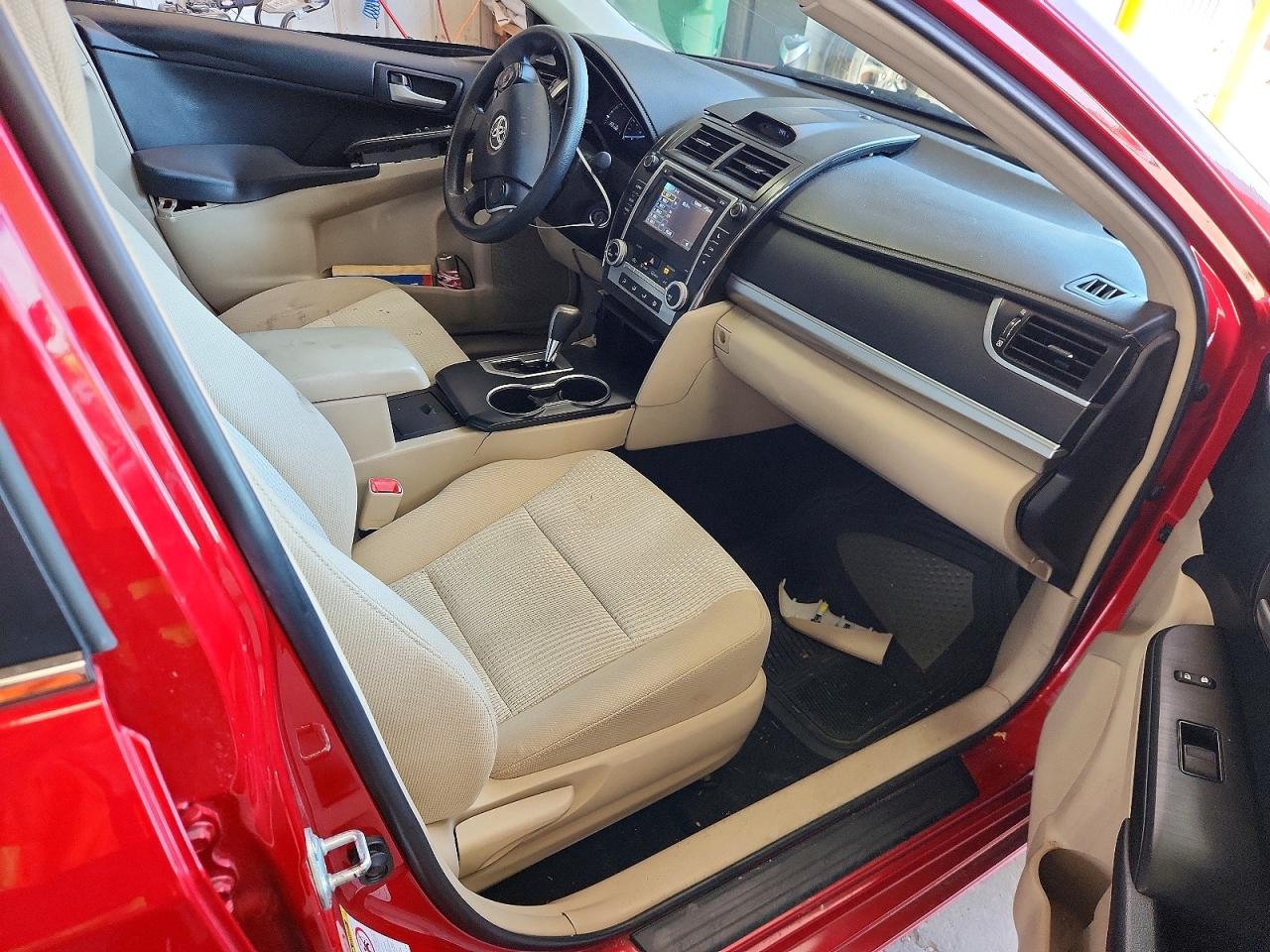 2012 Toyota Camry Le Red vin: 4T1BF1FK4CU548503