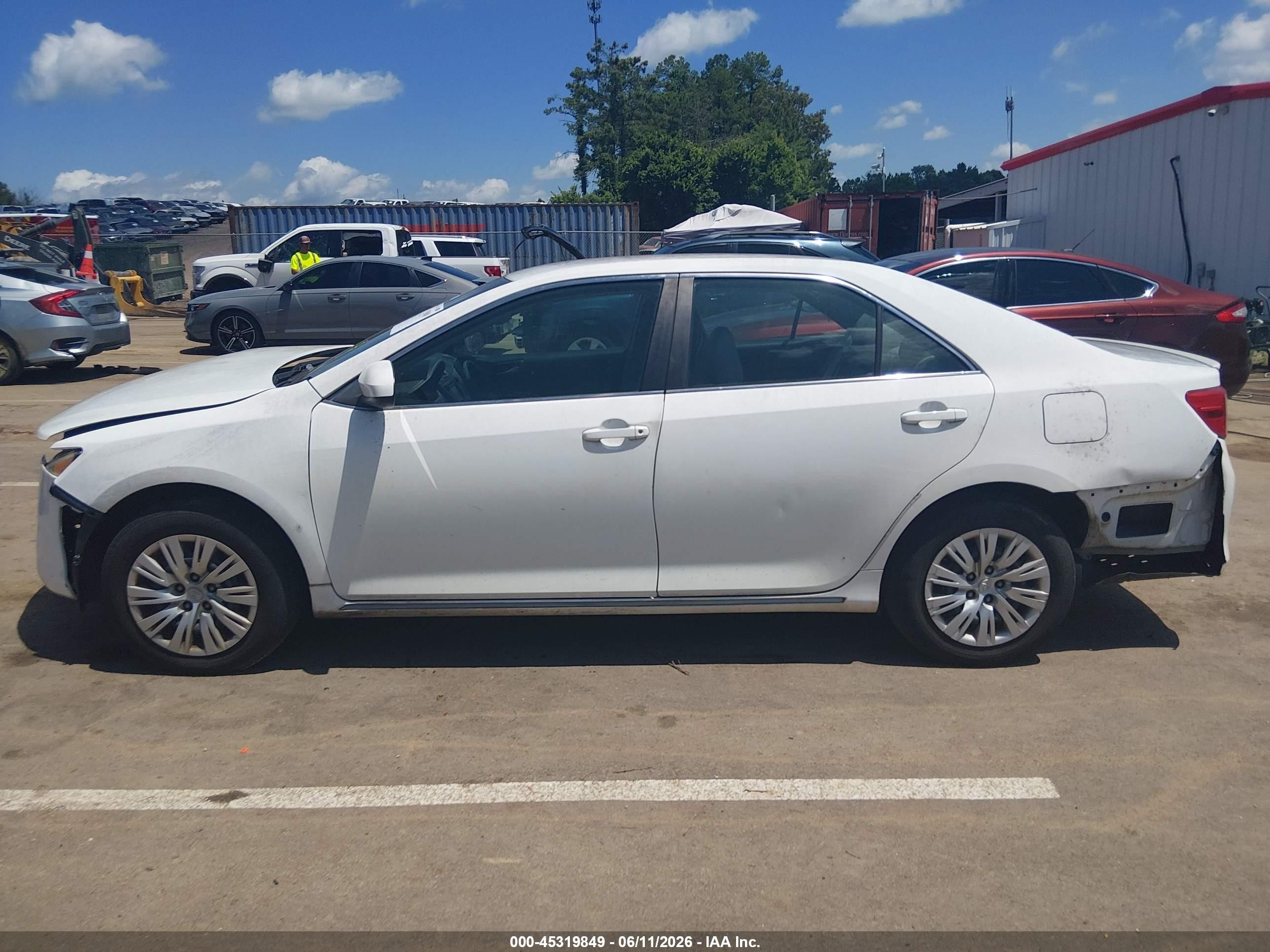 2012 Toyota Camry Le White vin: 4T1BF1FK4CU549876
