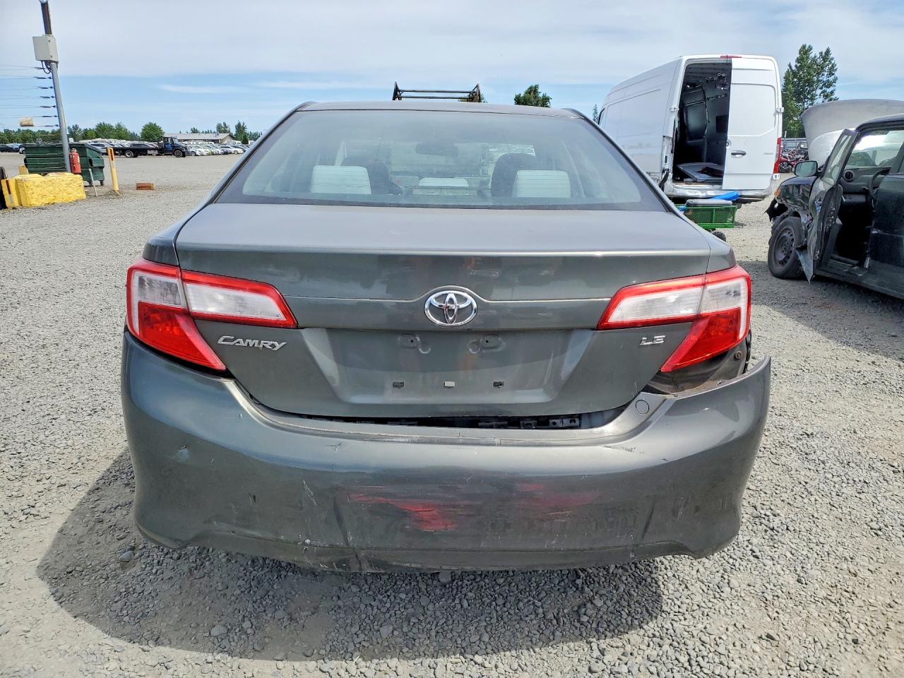 2012 Toyota Camry Le Gray vin: 4T1BF1FK4CU571957
