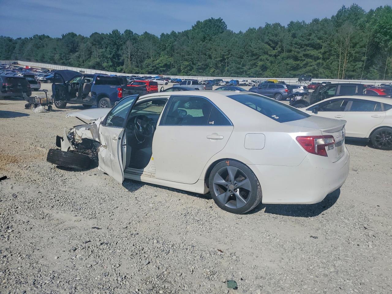 2012 Toyota Camry Se Sport Limited Edition White vin: 4T1BF1FK4CU620610