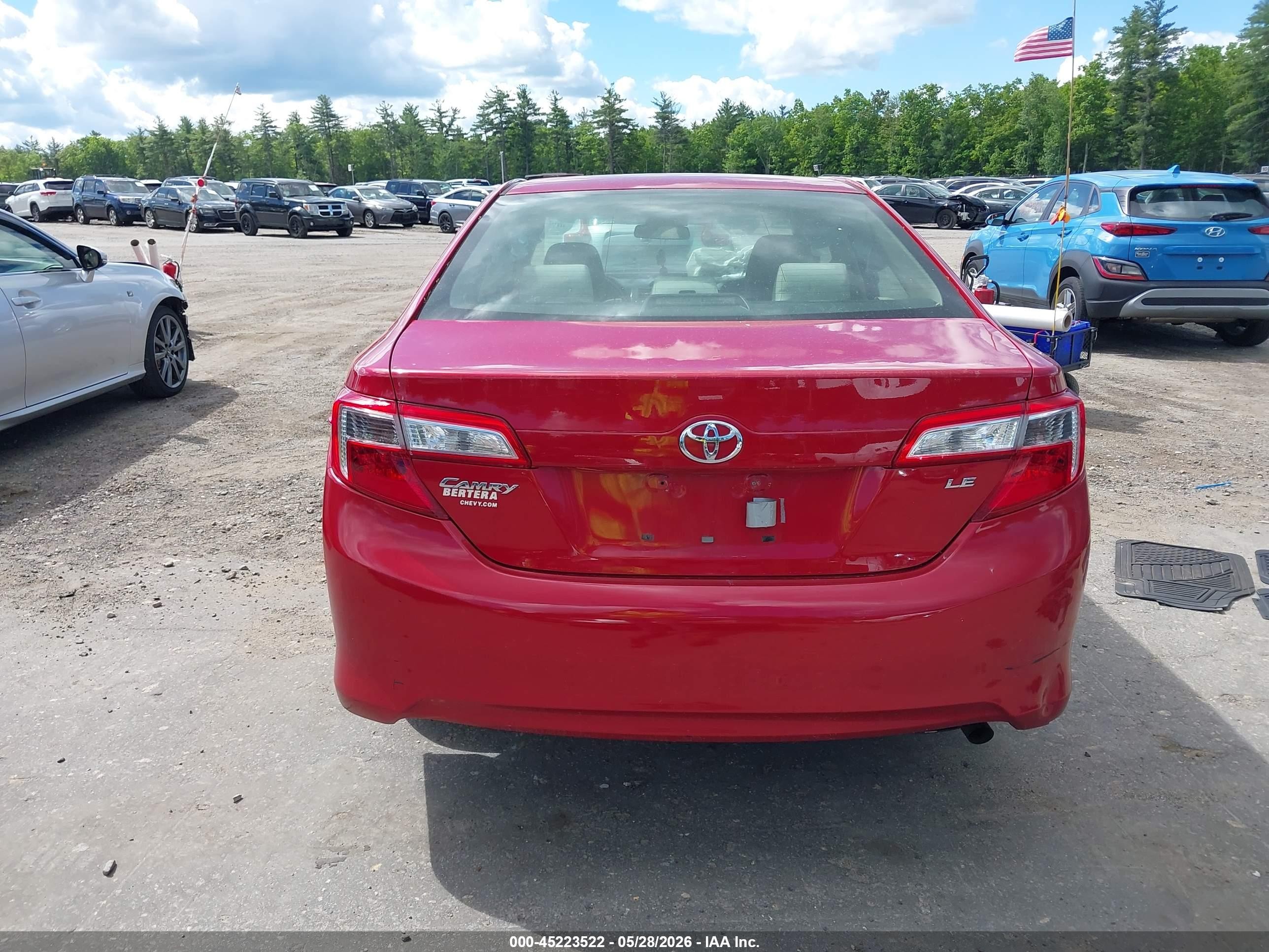 2012 Toyota Camry Le Red vin: 4T1BF1FK4CU625399