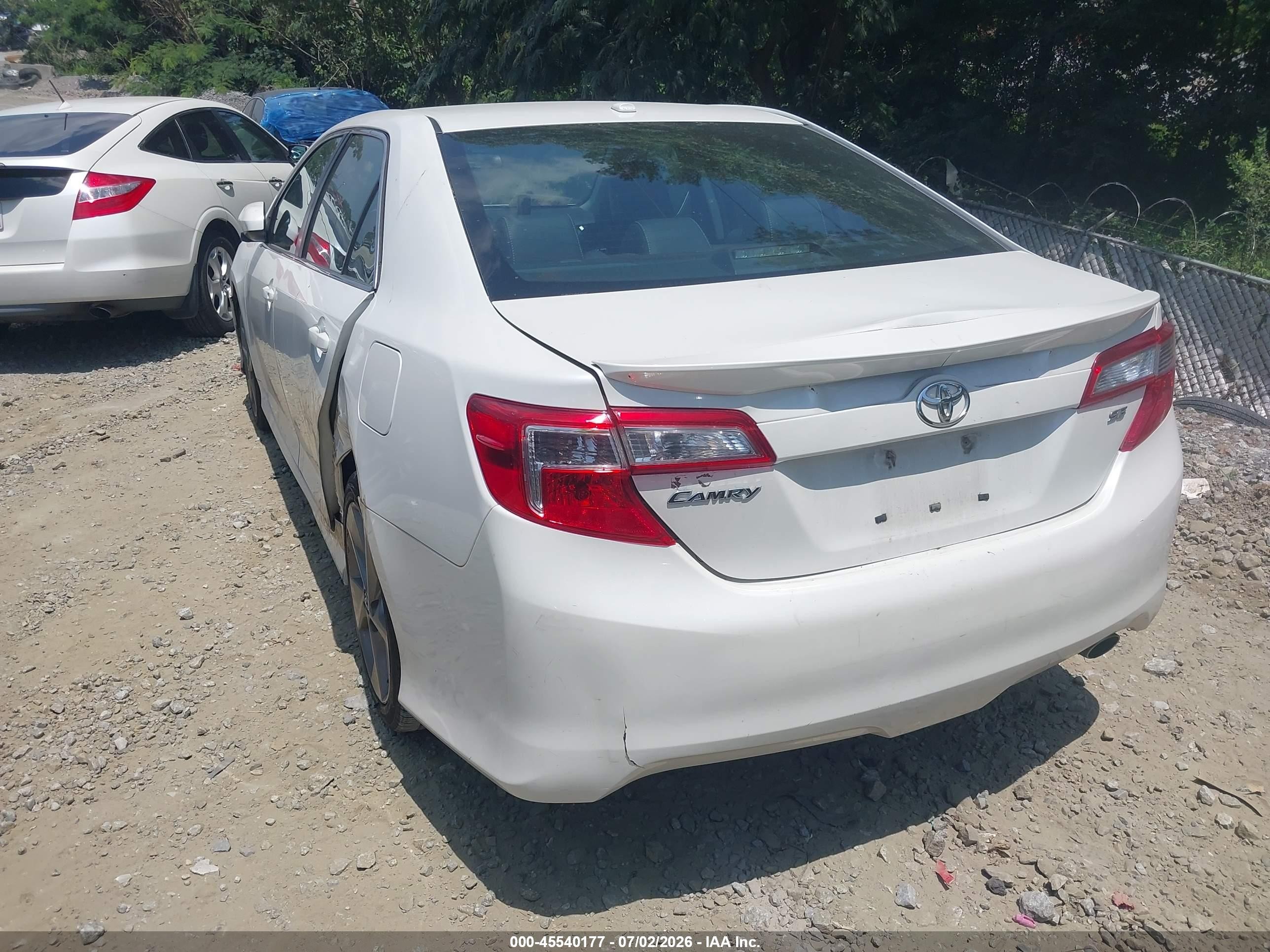 2012 Toyota Camry Se Limited Edition White vin: 4T1BF1FK4CU627427
