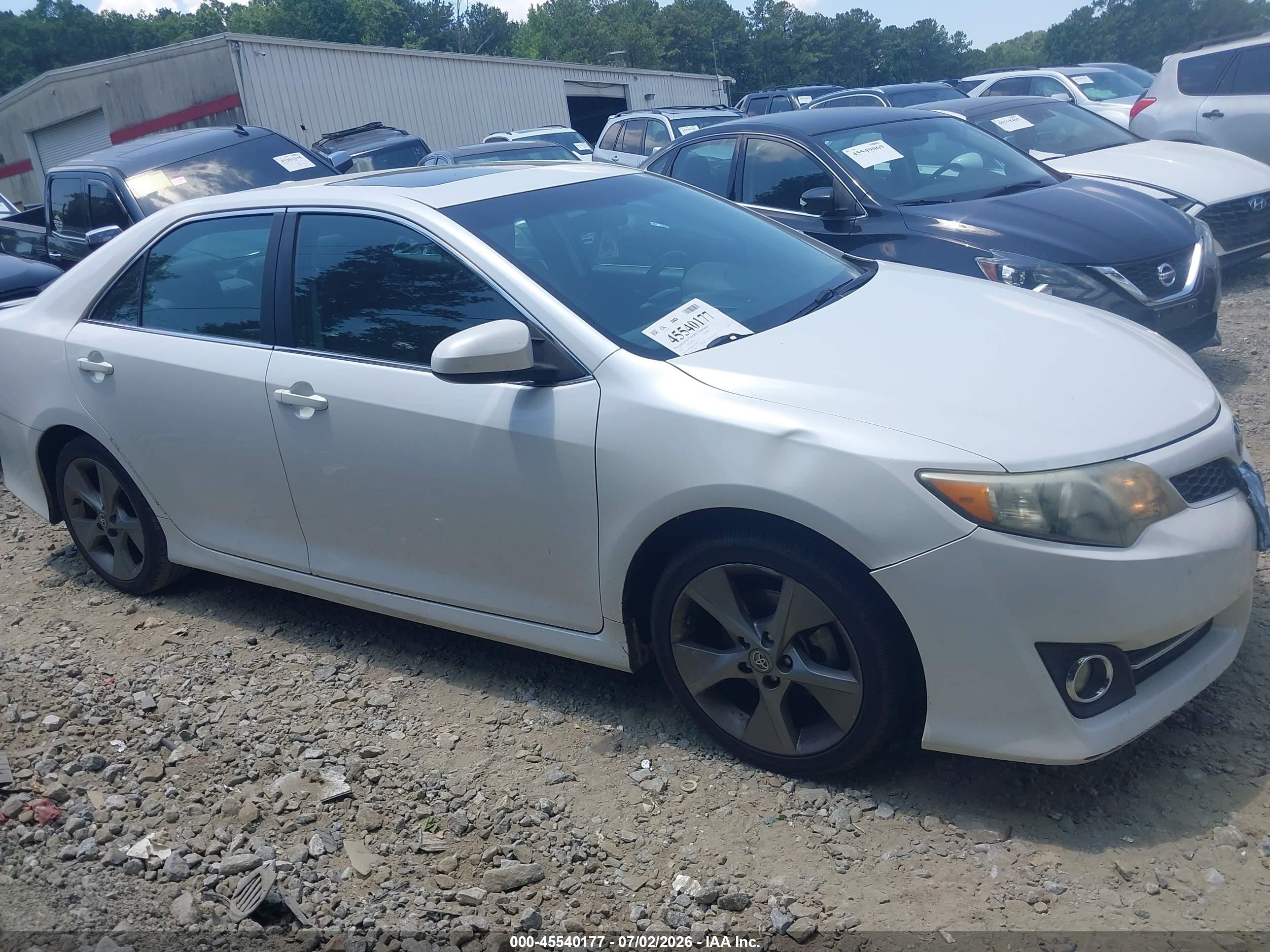 2012 Toyota Camry Se Limited Edition White vin: 4T1BF1FK4CU627427
