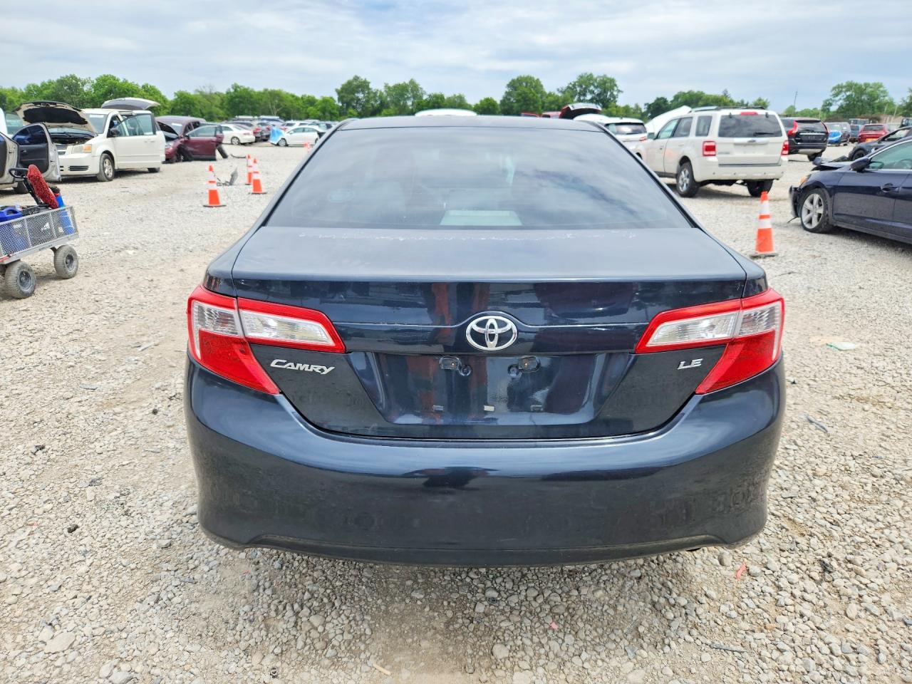 2013 Toyota Camry Le Gray vin: 4T1BF1FK4DU205322
