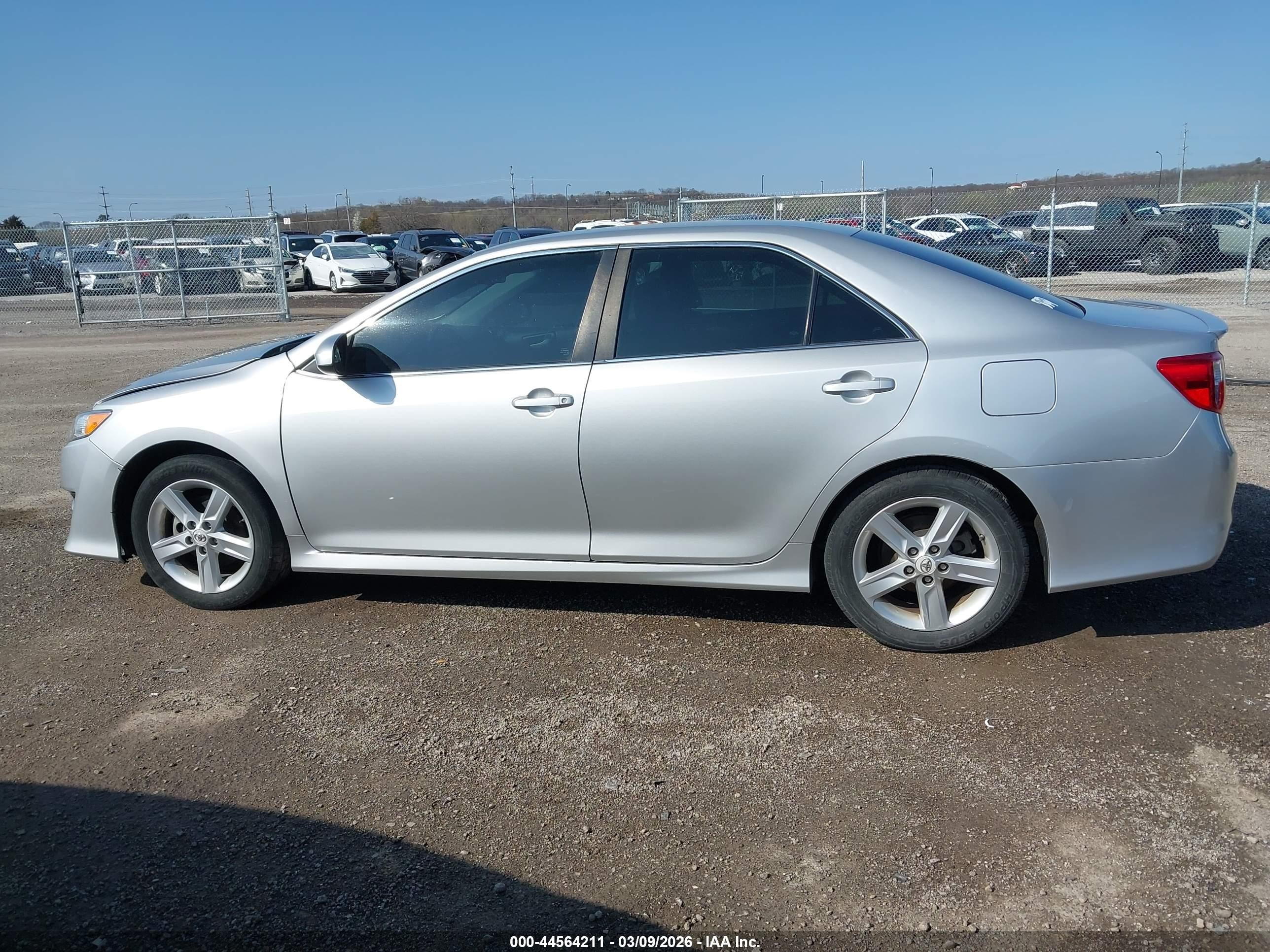 2013 Toyota Camry Se Silver vin: 4T1BF1FK4DU218409